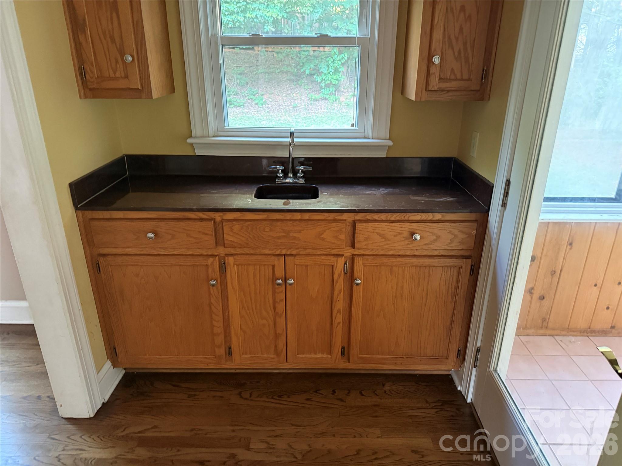 2960 8th Street Court NE — Hickory
