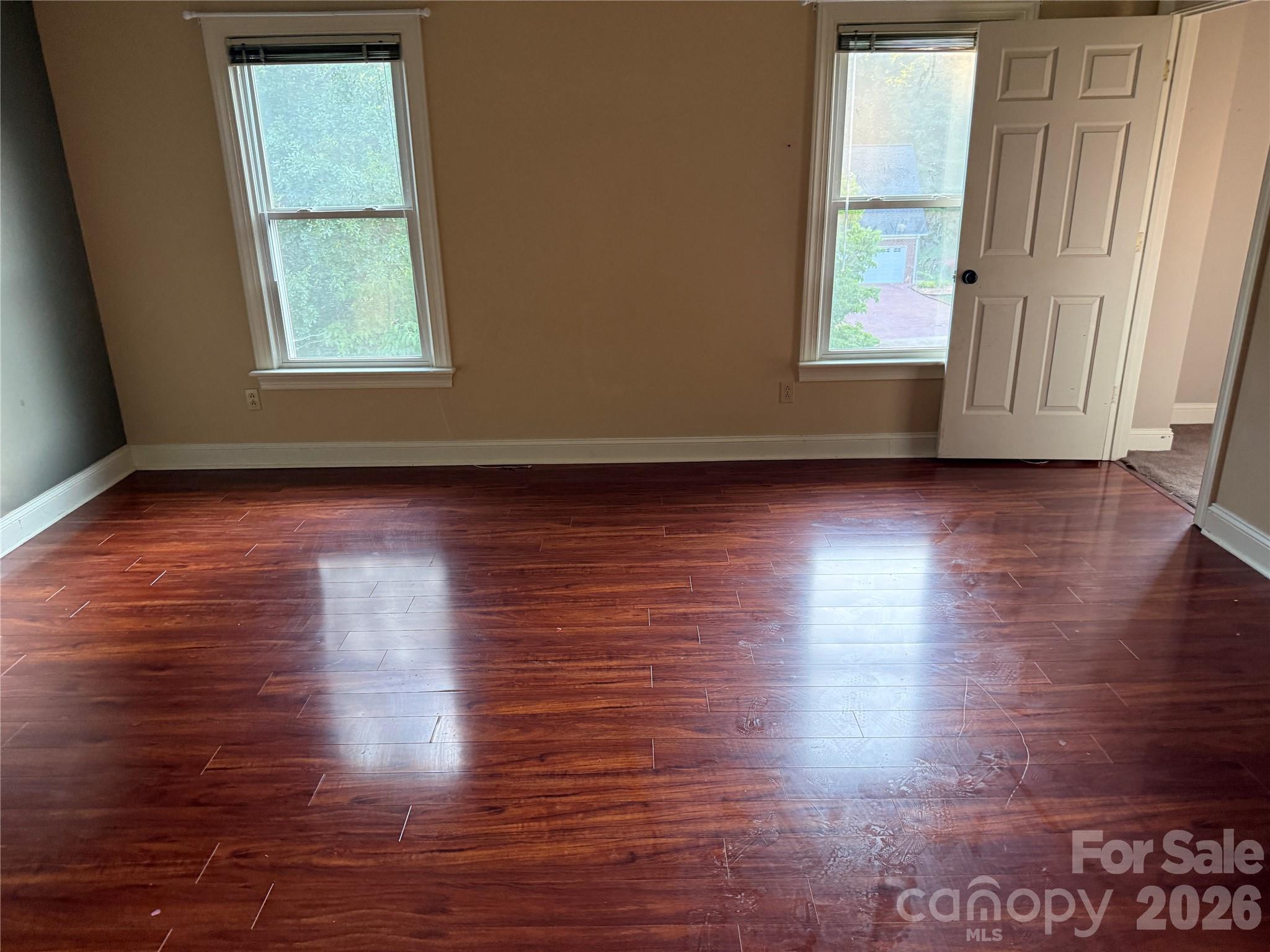 2960 8th Street Court NE — Hickory