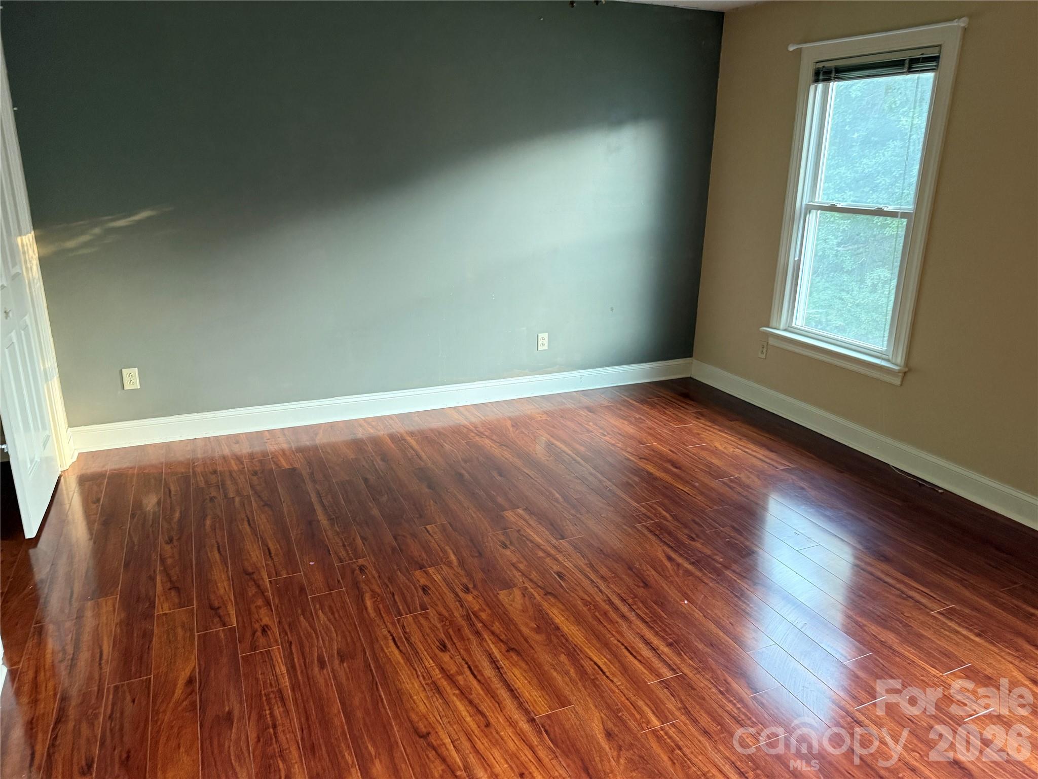 2960 8th Street Court NE — Hickory