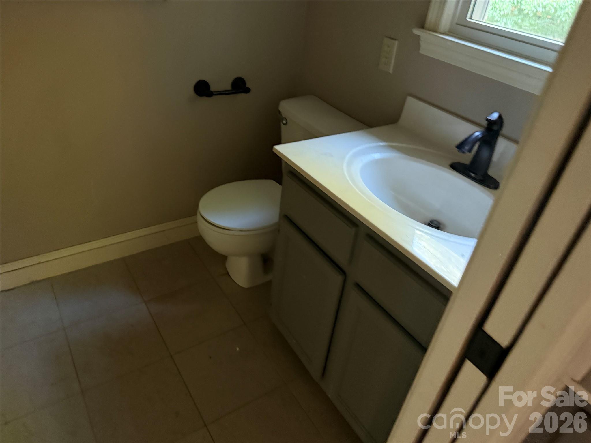 2960 8th Street Court NE — Hickory