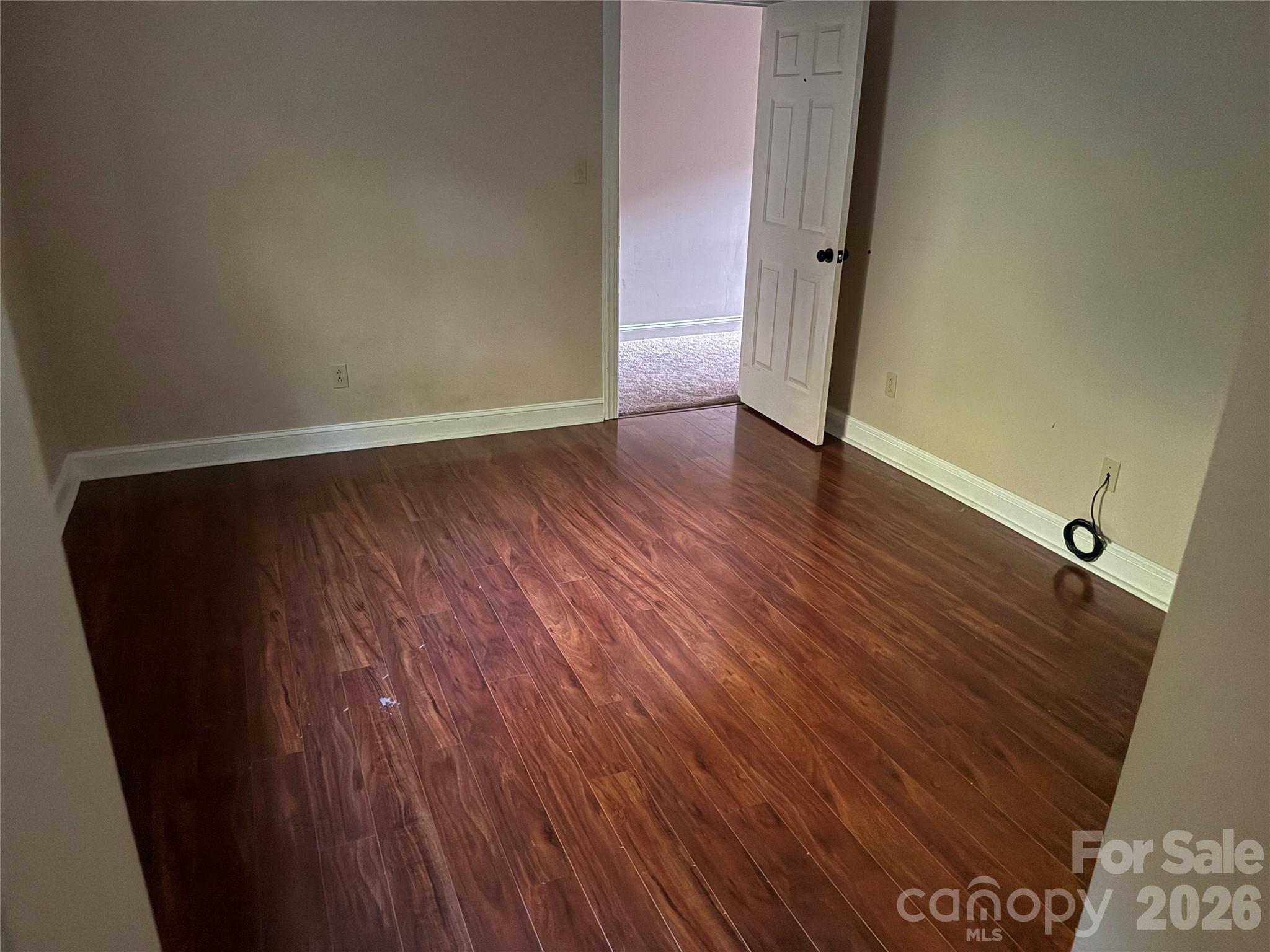 2960 8th Street Court NE — Hickory