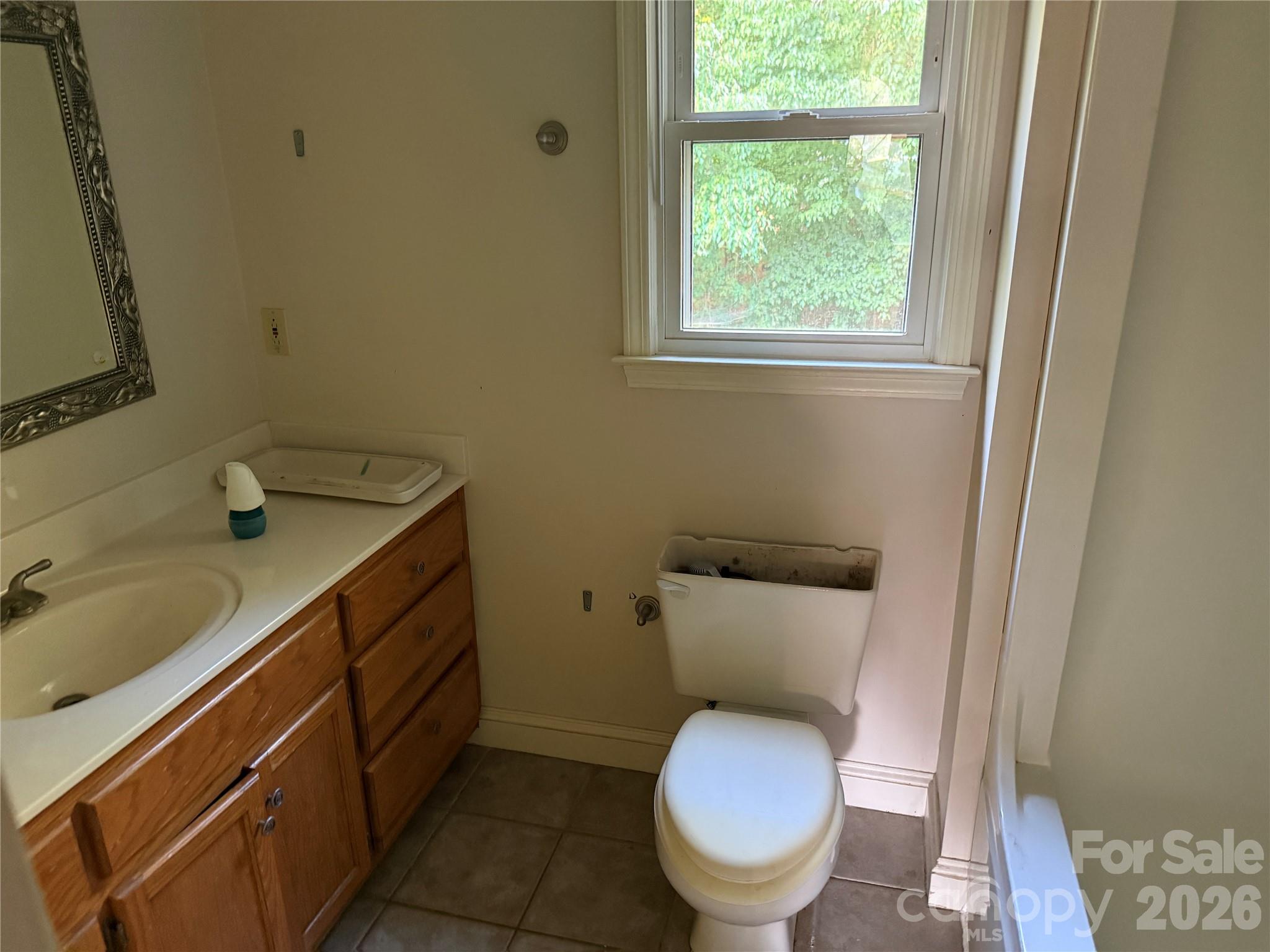 2960 8th Street Court NE — Hickory