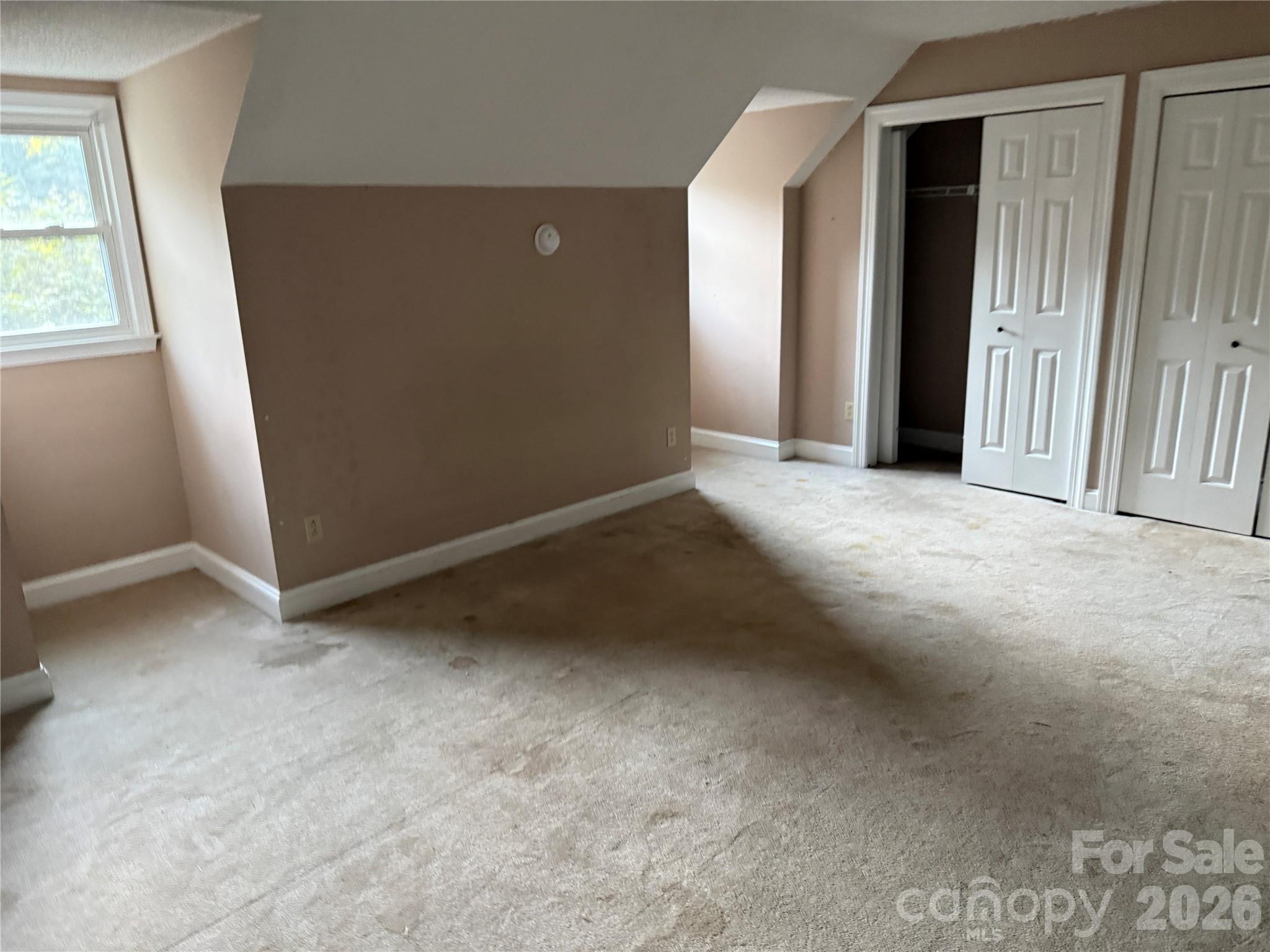 2960 8th Street Court NE — Hickory