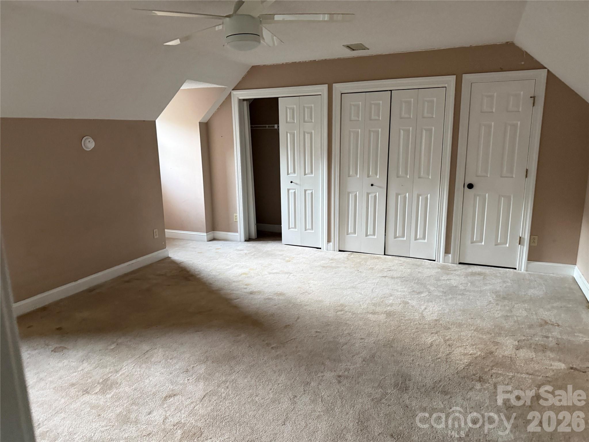 2960 8th Street Court NE — Hickory