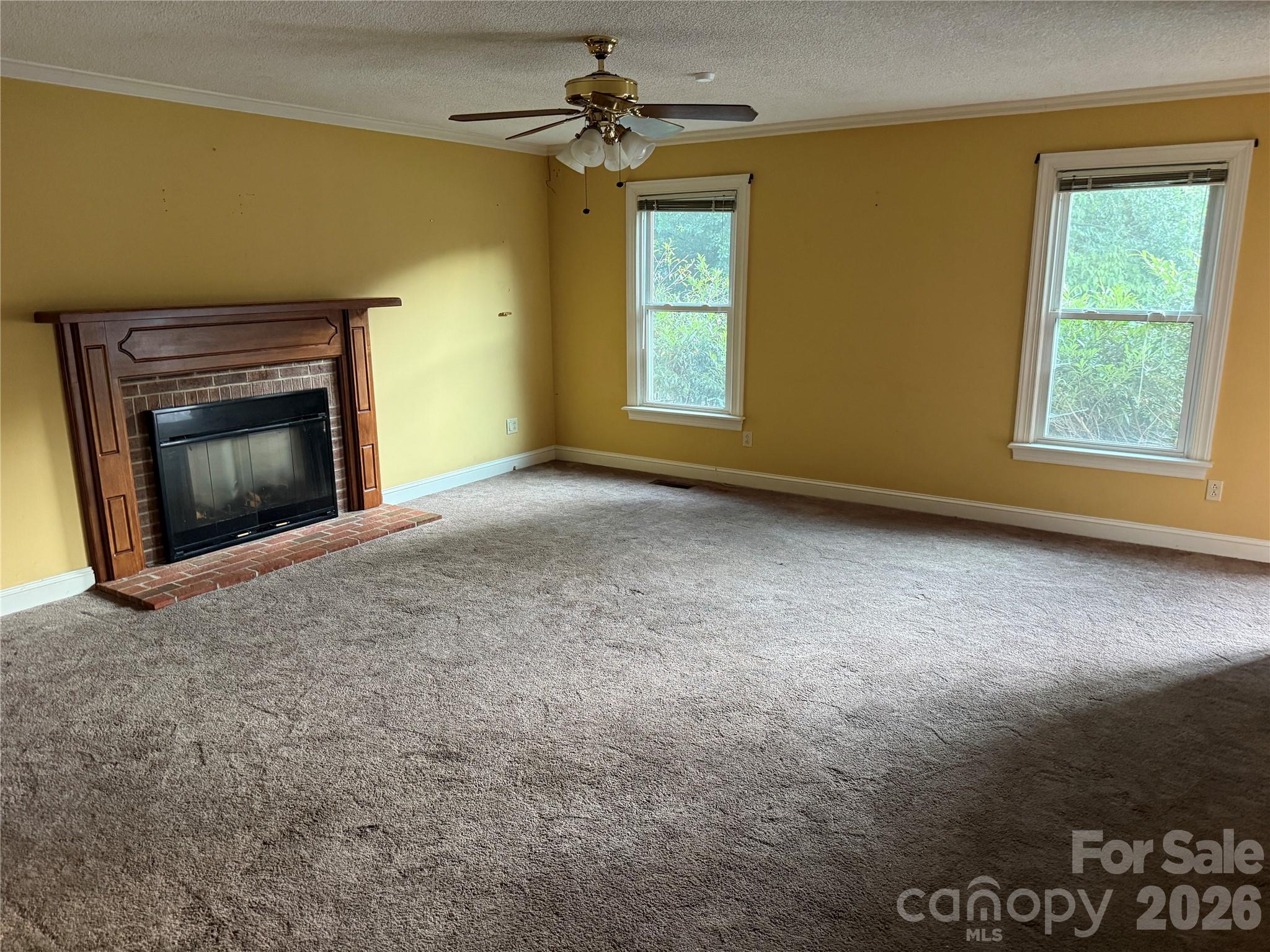 2960 8th Street Court NE — Hickory