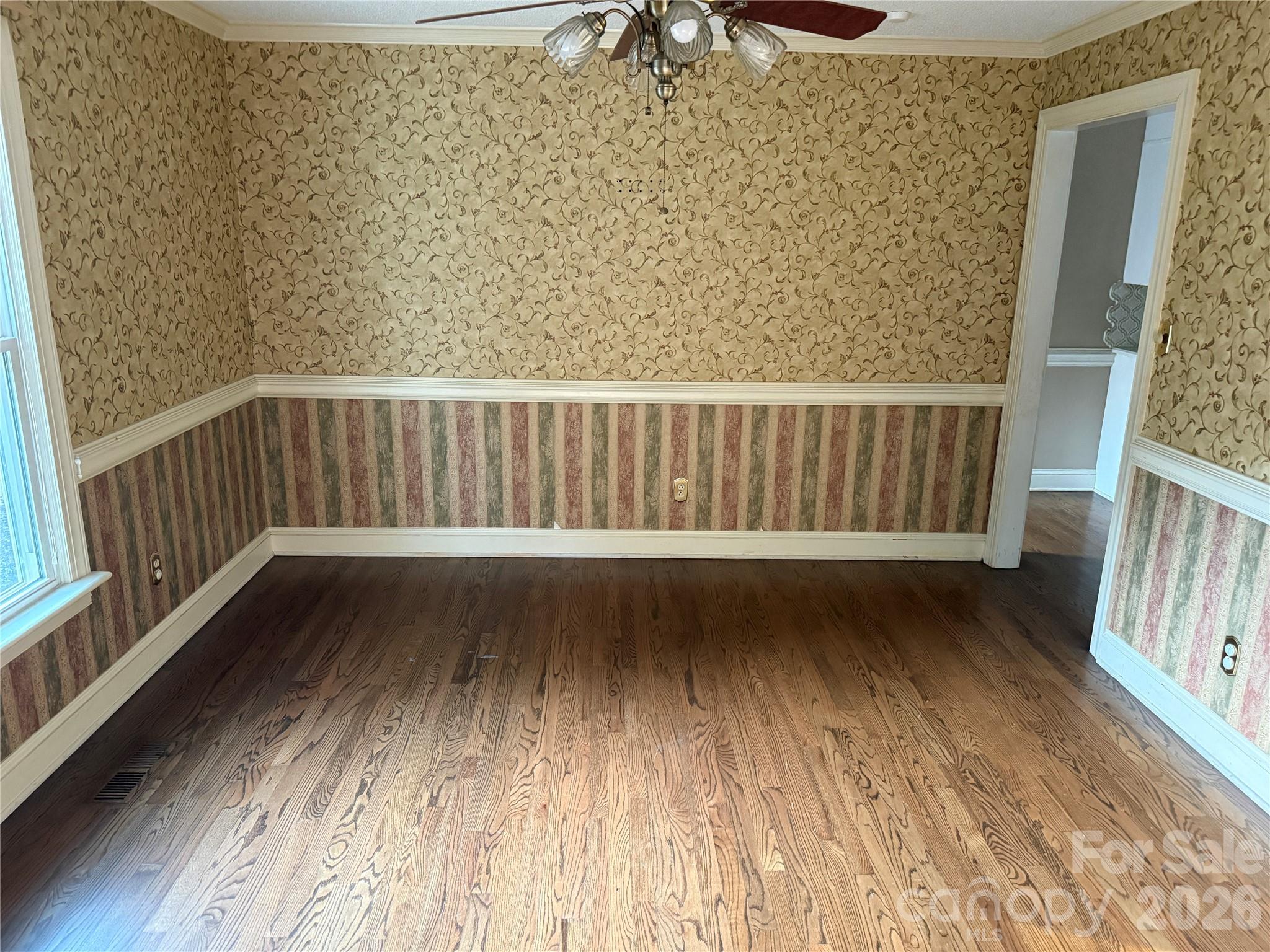 2960 8th Street Court NE — Hickory