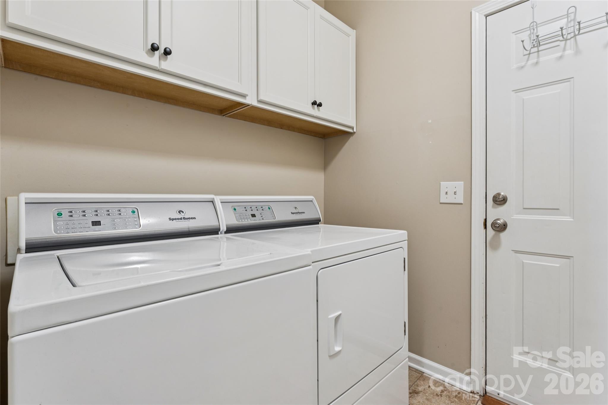 10906 Chamberlain Hall Court — Charlotte