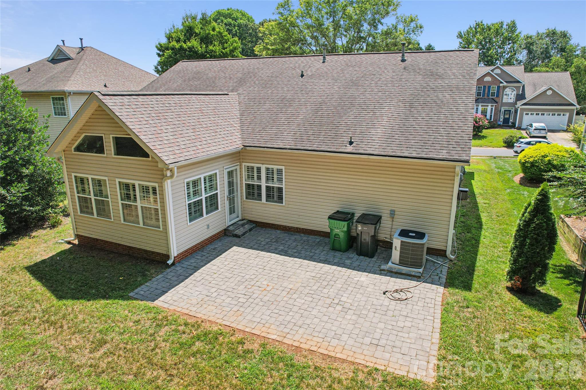 10906 Chamberlain Hall Court — Charlotte