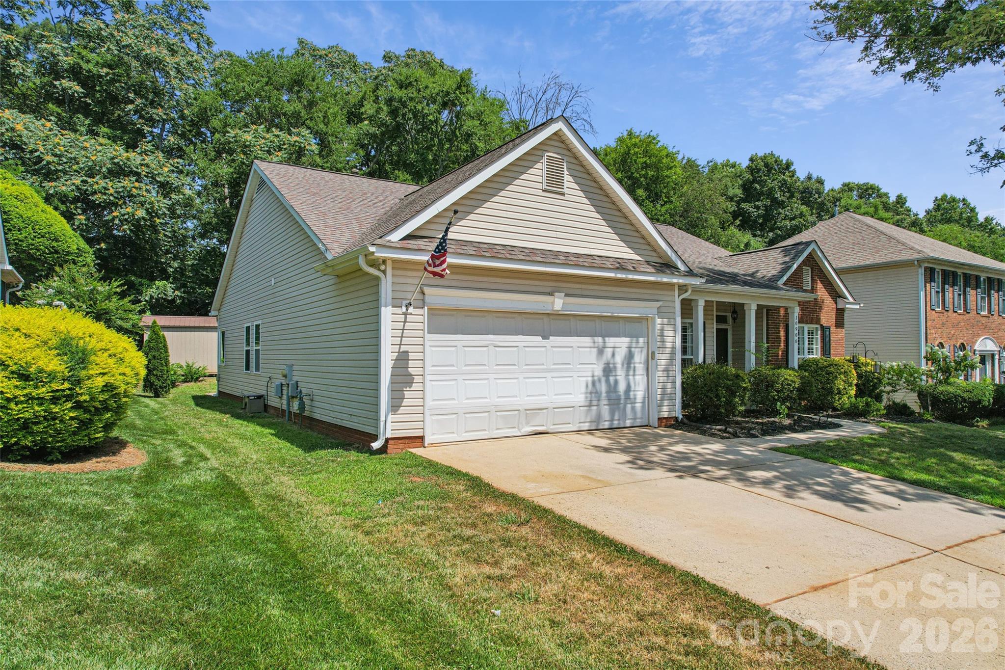 10906 Chamberlain Hall Court — Charlotte