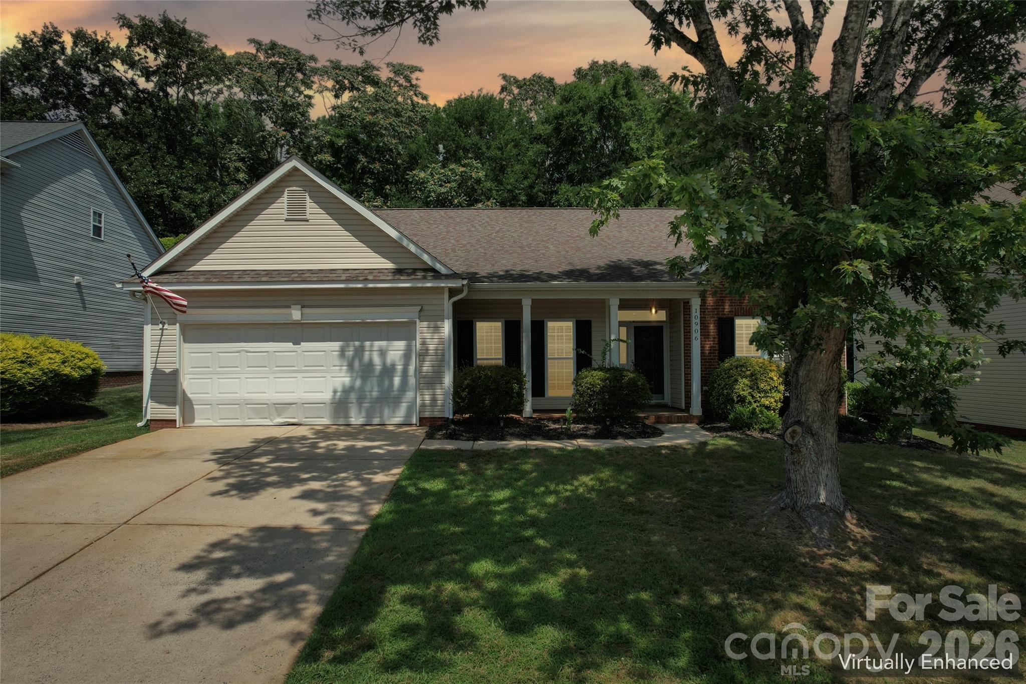 10906 Chamberlain Hall Court — Charlotte