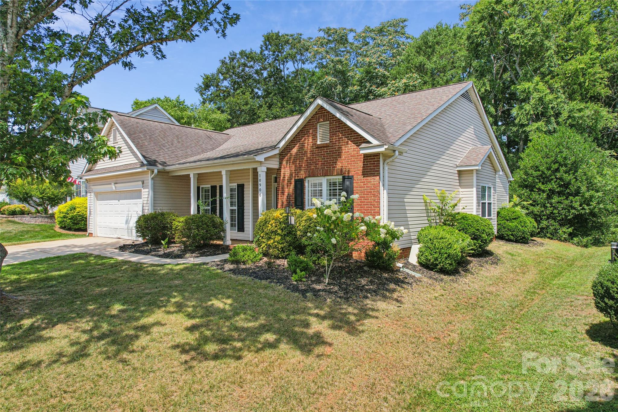 10906 Chamberlain Hall Court — Charlotte