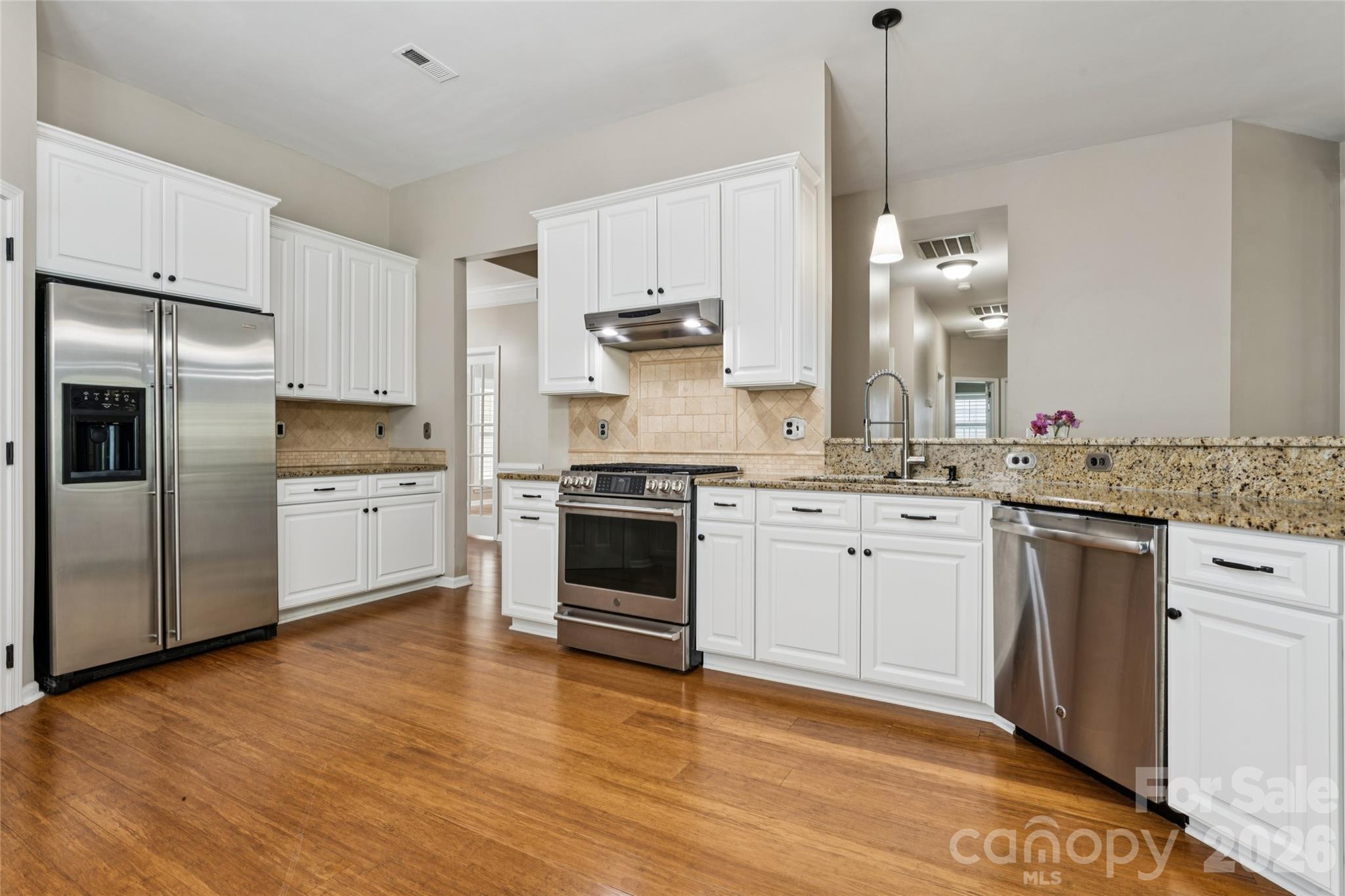 10906 Chamberlain Hall Court — Charlotte