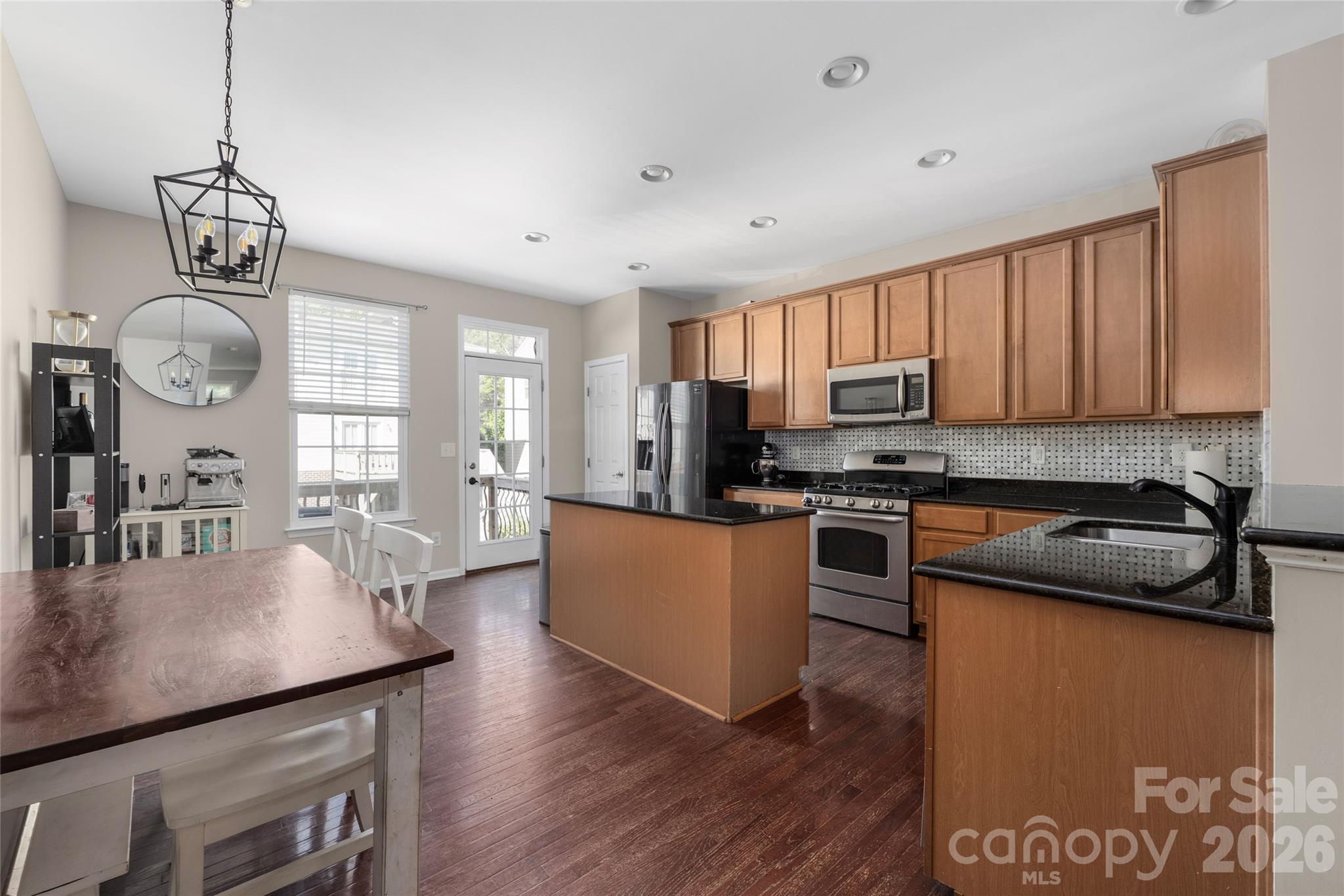 13811 Hill Street — Huntersville