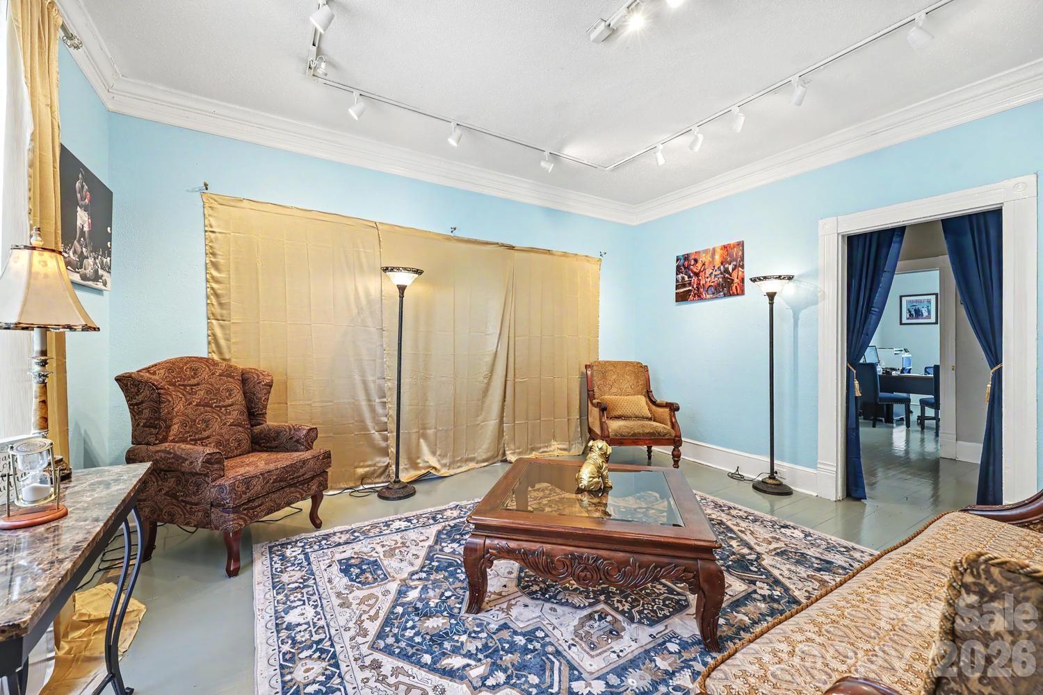 601 College Avenue SW — Lenoir