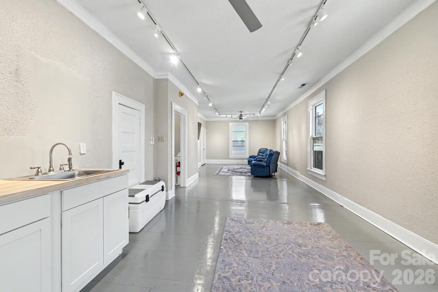601 College Avenue SW — Lenoir