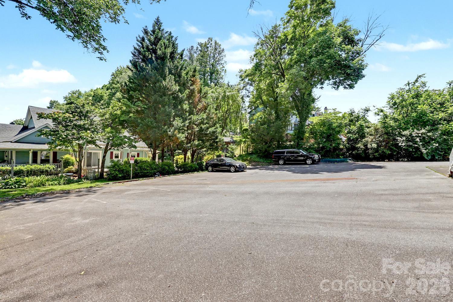 601 College Avenue SW — Lenoir