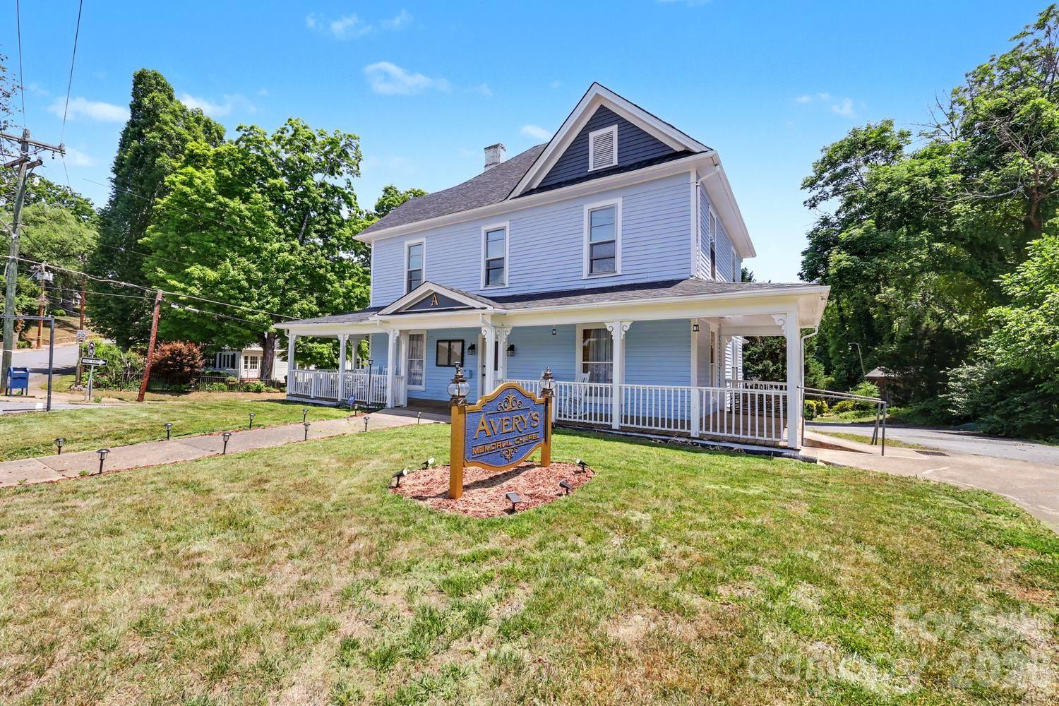 601 College Avenue SW — Lenoir