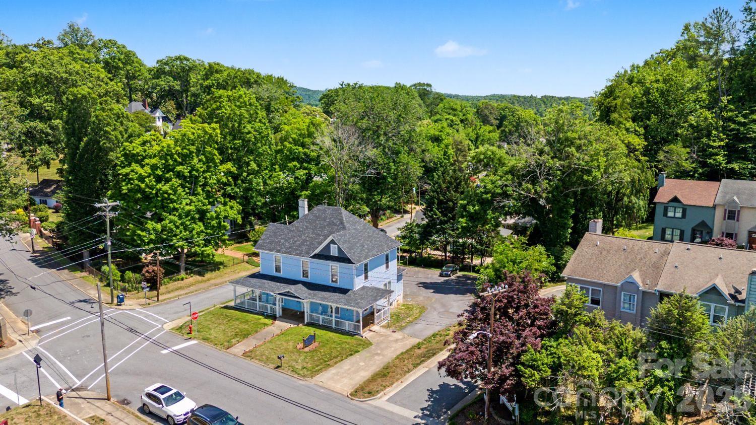 601 College Avenue SW — Lenoir