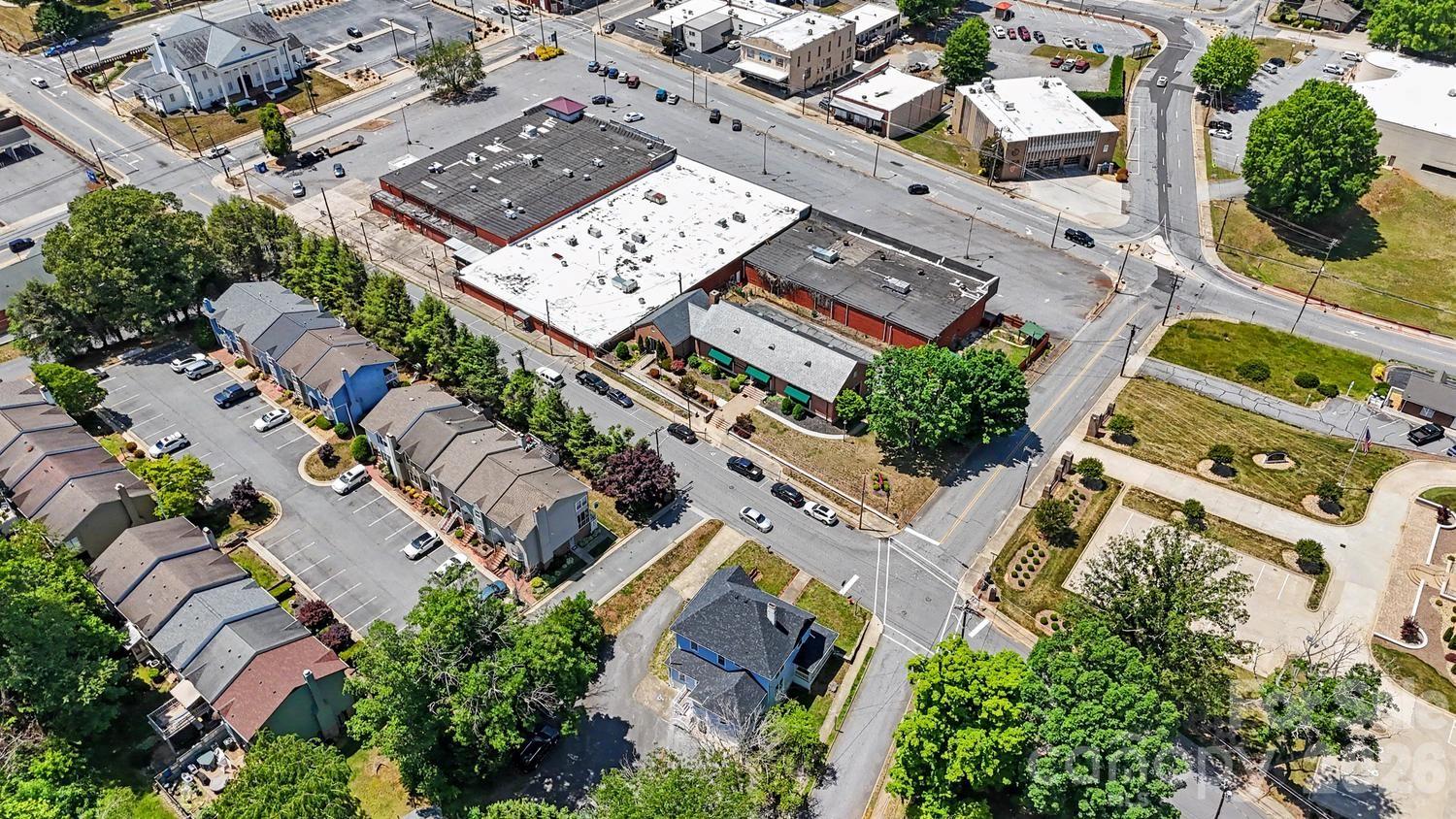 601 College Avenue SW — Lenoir