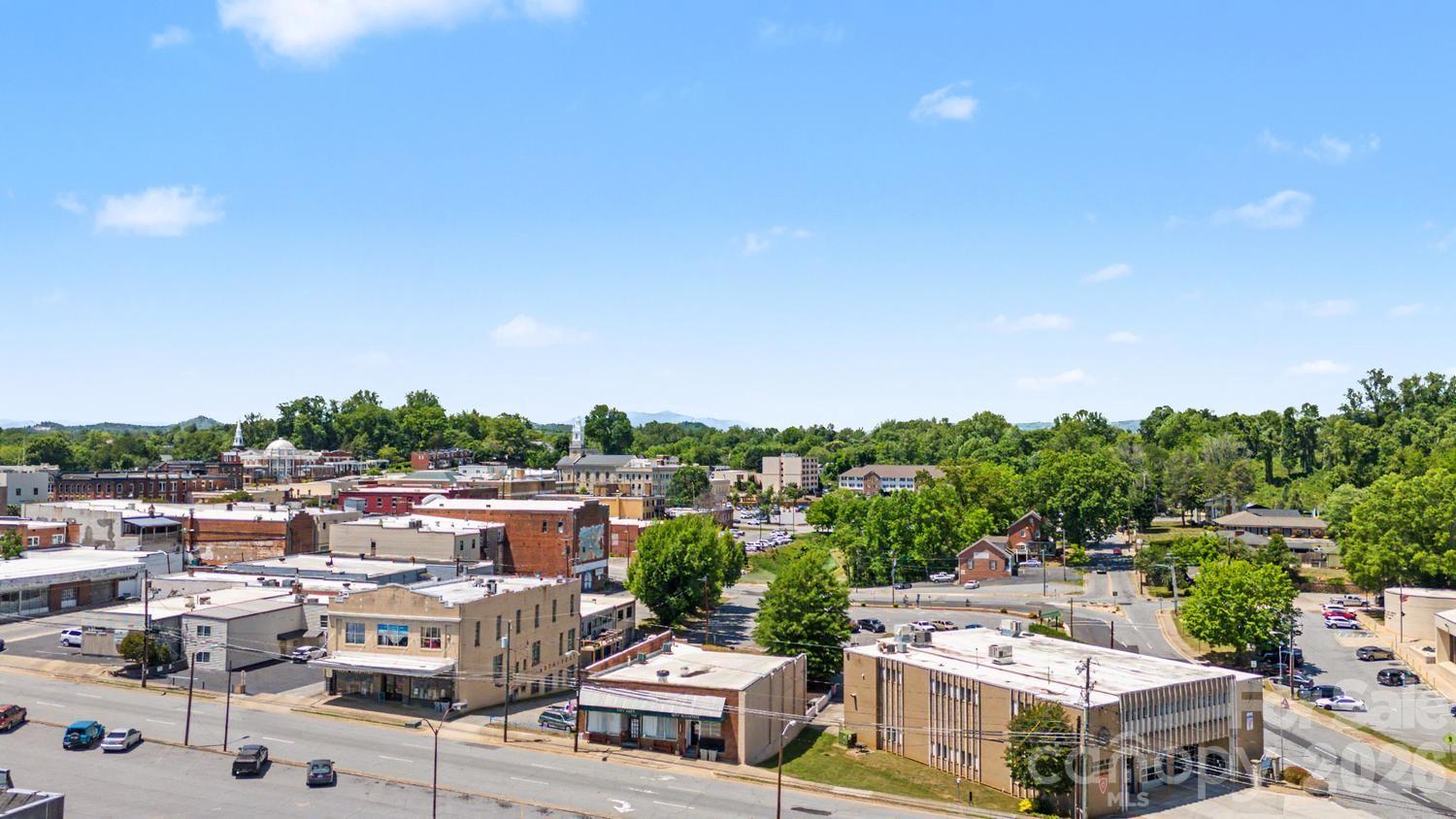 601 College Avenue SW — Lenoir