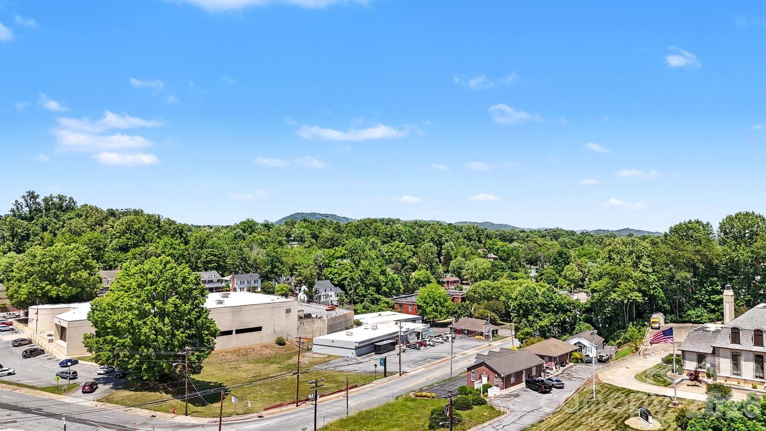 601 College Avenue SW — Lenoir