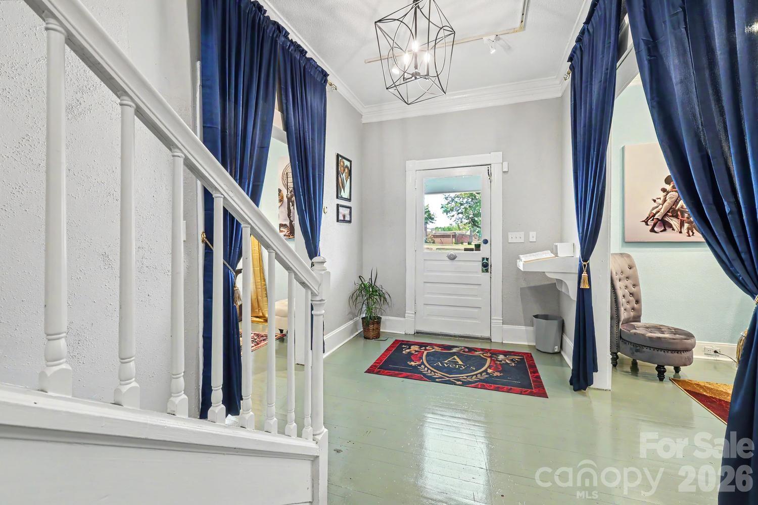 601 College Avenue SW — Lenoir