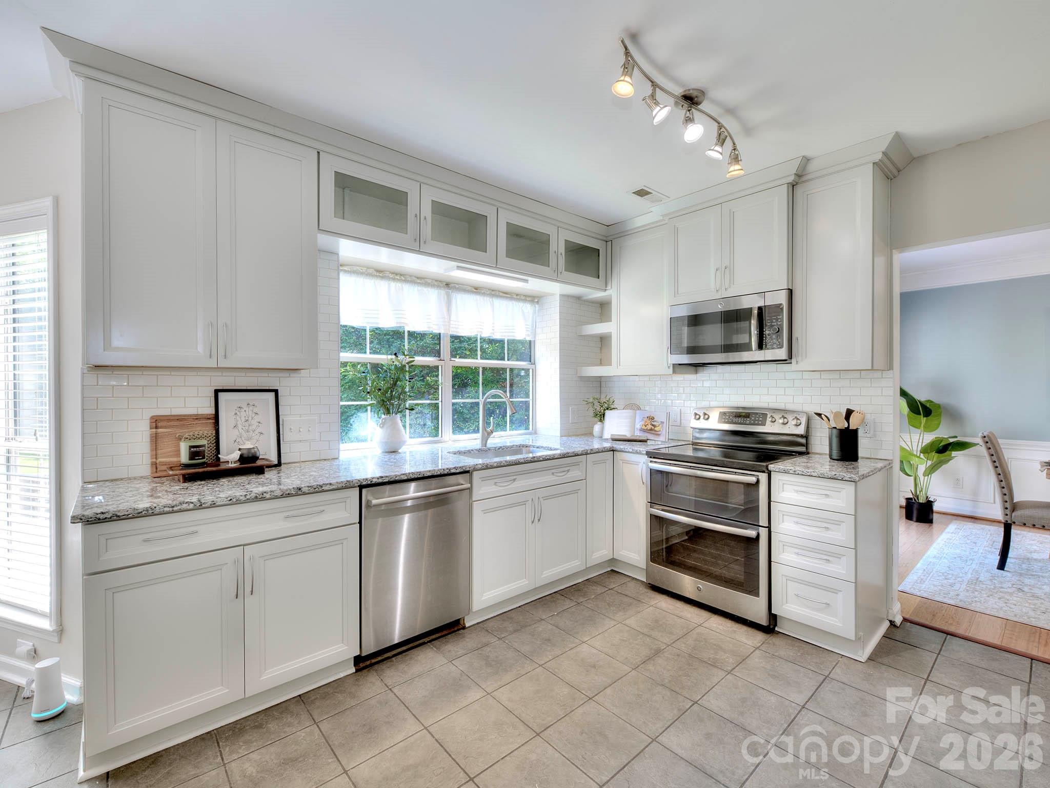 11206 Longhedge Lane — Charlotte