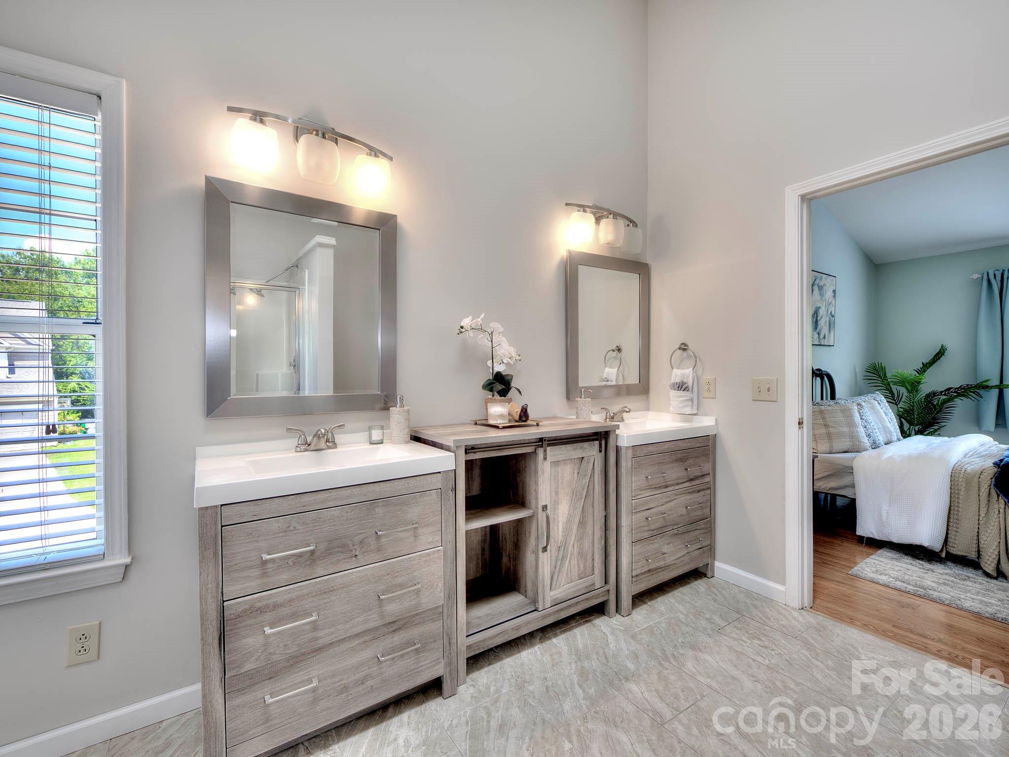 11206 Longhedge Lane — Charlotte