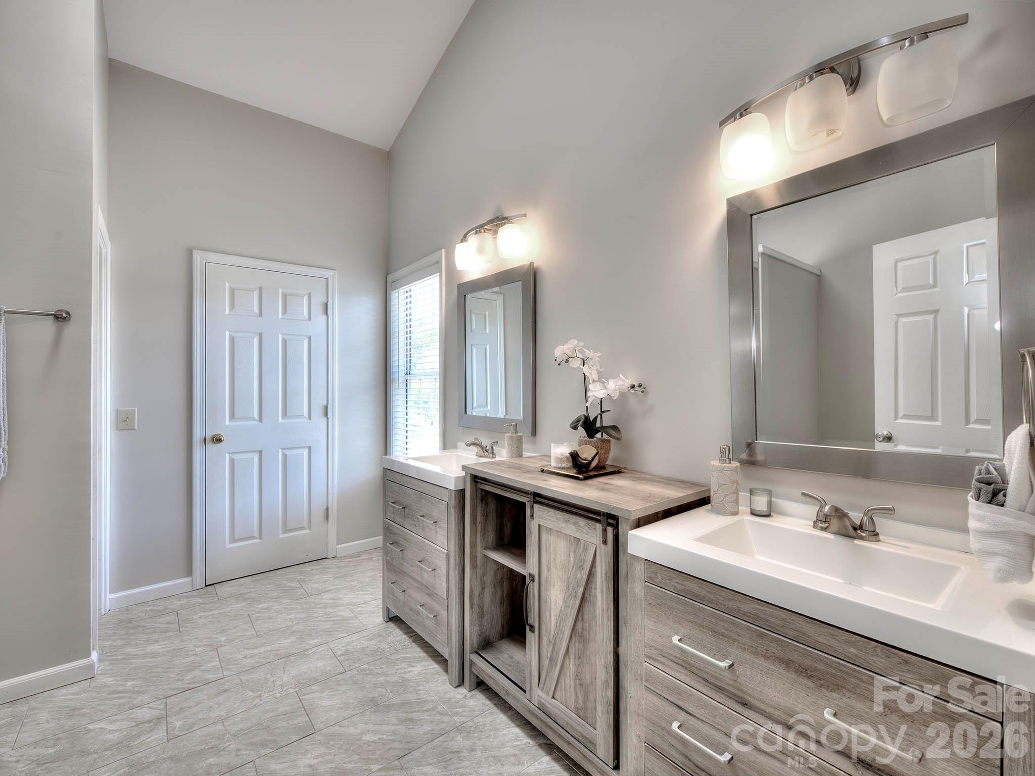 11206 Longhedge Lane — Charlotte