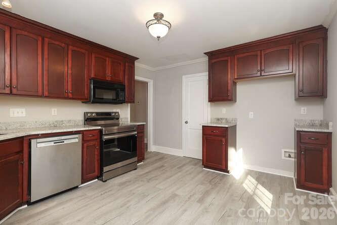 120 N Belvedere Avenue — Gastonia