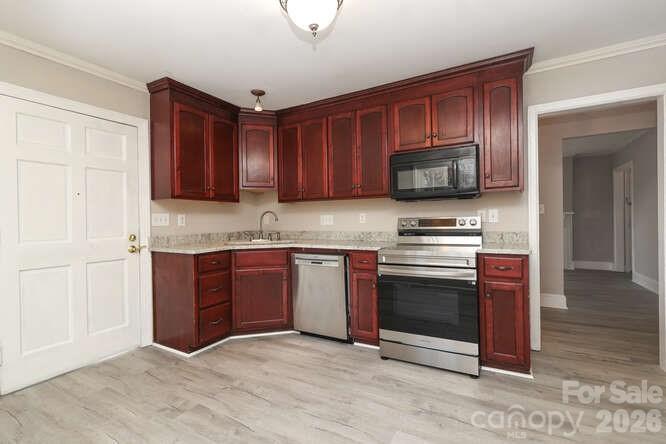 120 N Belvedere Avenue — Gastonia