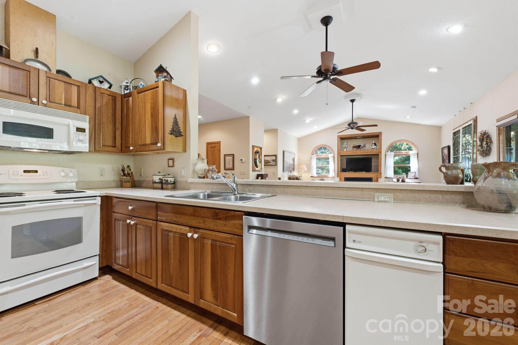 121 Forest Run Rd Forest Run Road #121 Forest Run Rd — Whittier