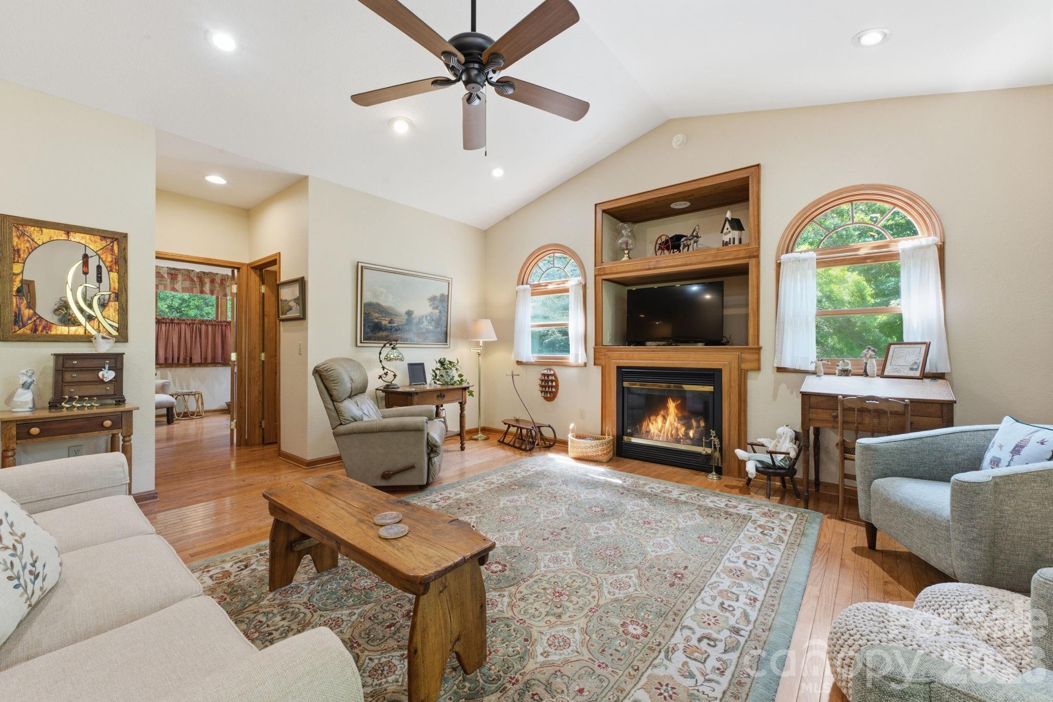 121 Forest Run Rd Forest Run Road #121 Forest Run Rd — Whittier