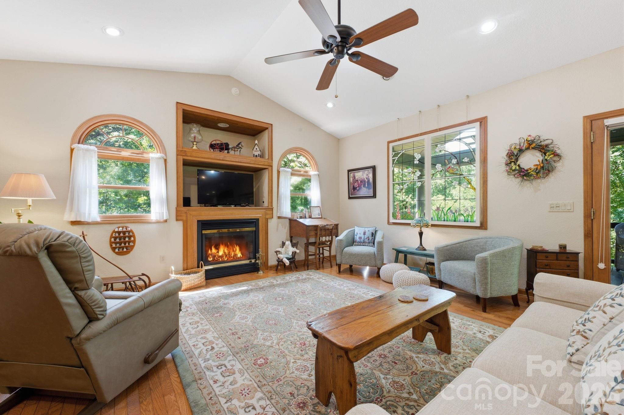 121 Forest Run Rd Forest Run Road #121 Forest Run Rd — Whittier