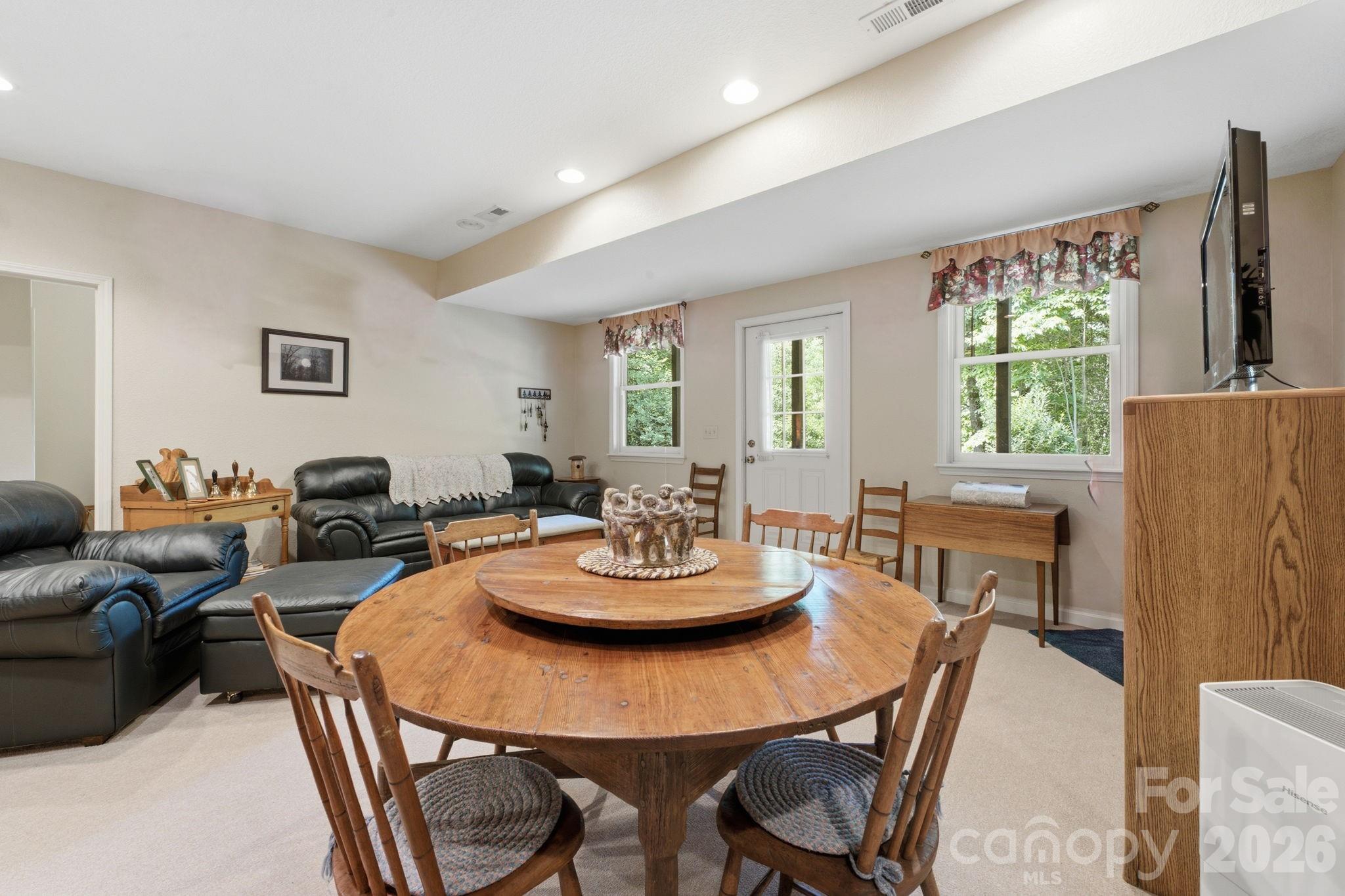 121 Forest Run Rd Forest Run Road #121 Forest Run Rd — Whittier