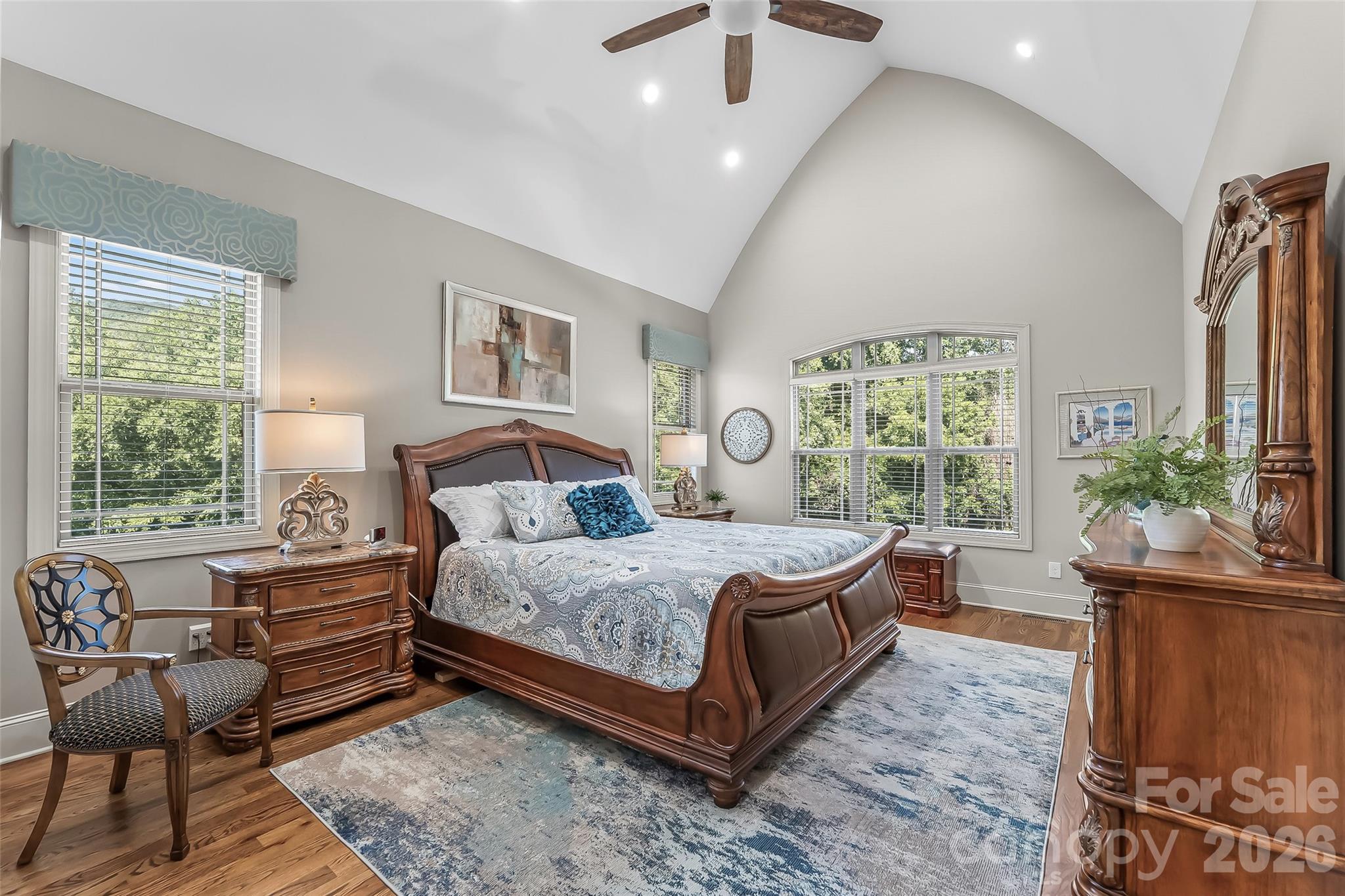 5895 Bakers Point — Hickory