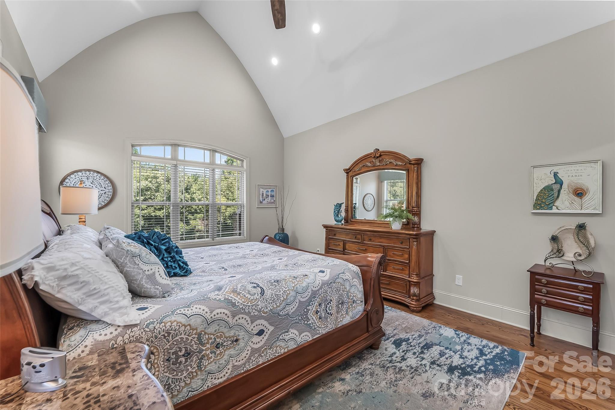 5895 Bakers Point — Hickory