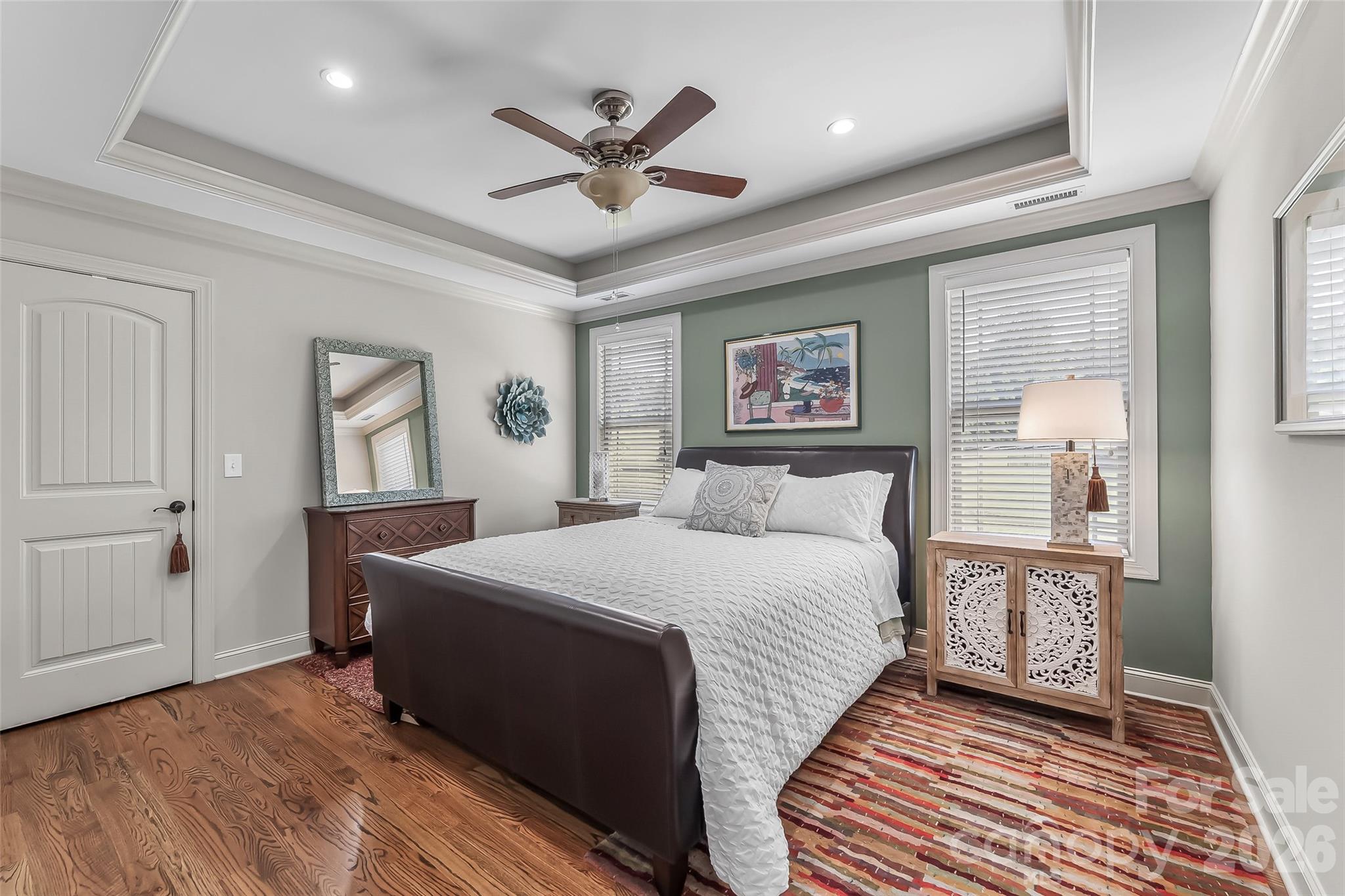 5895 Bakers Point — Hickory