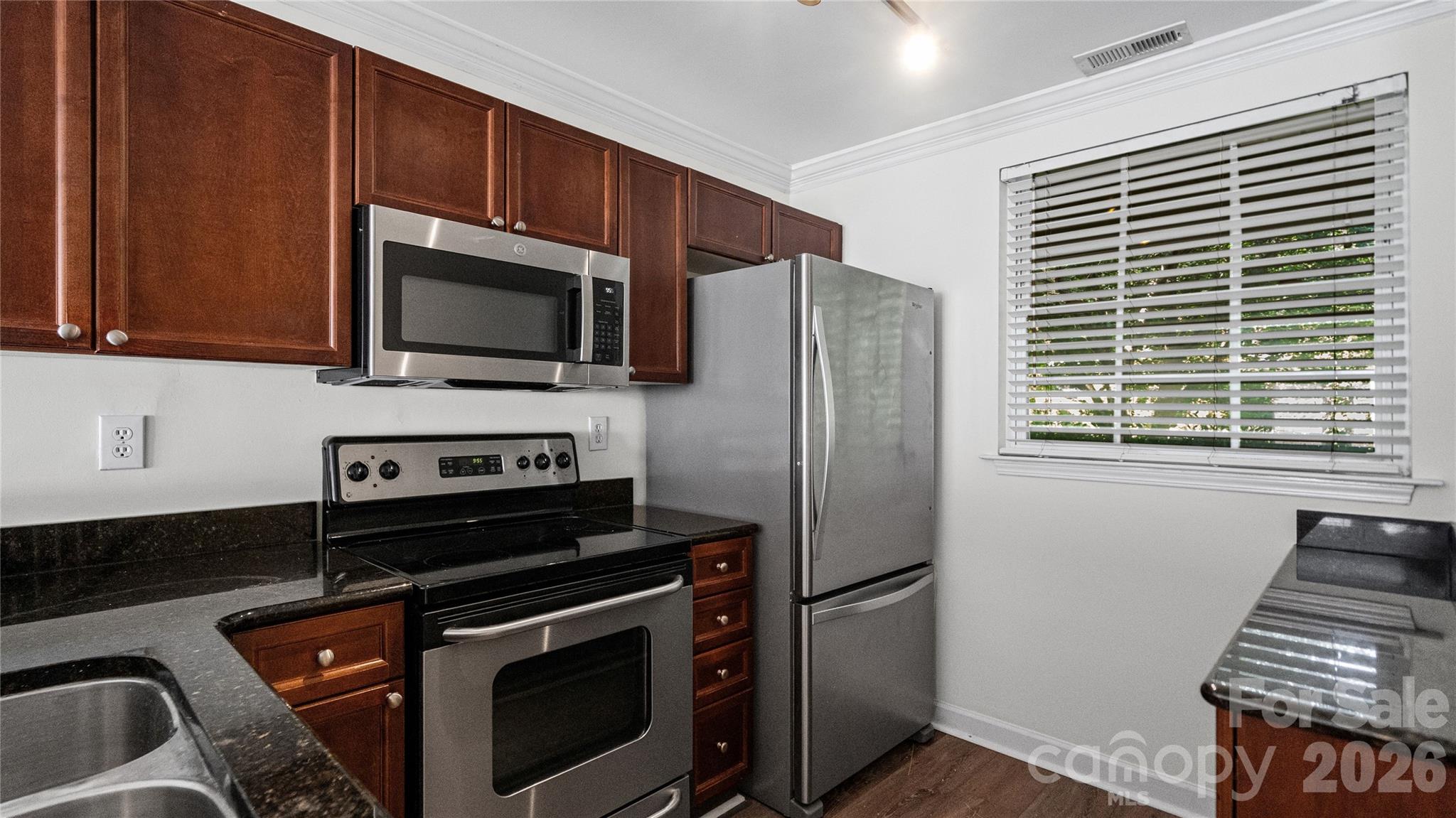 1224 Green Oaks Lane #F — Charlotte
