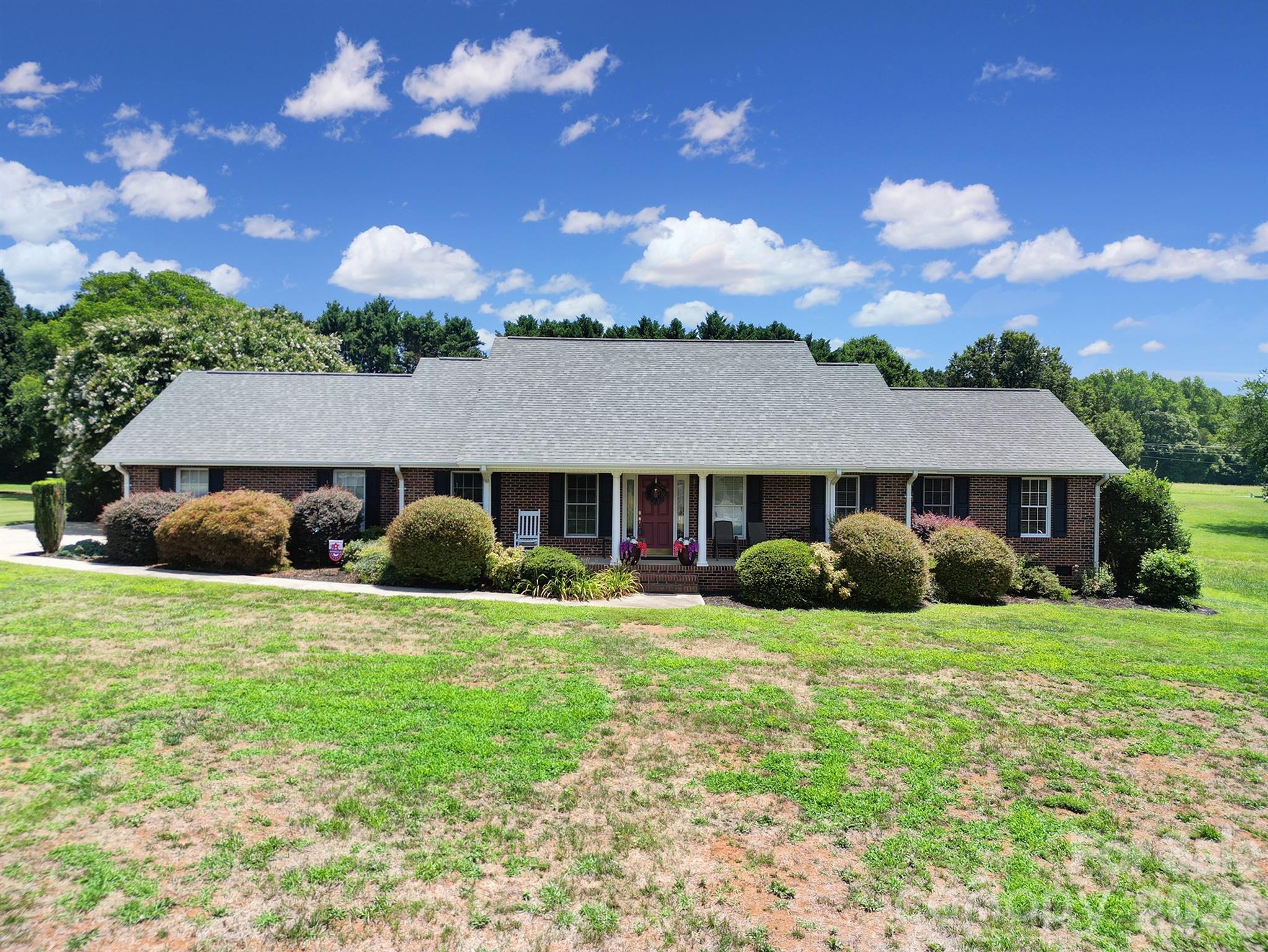 129 Verna Drive — Statesville