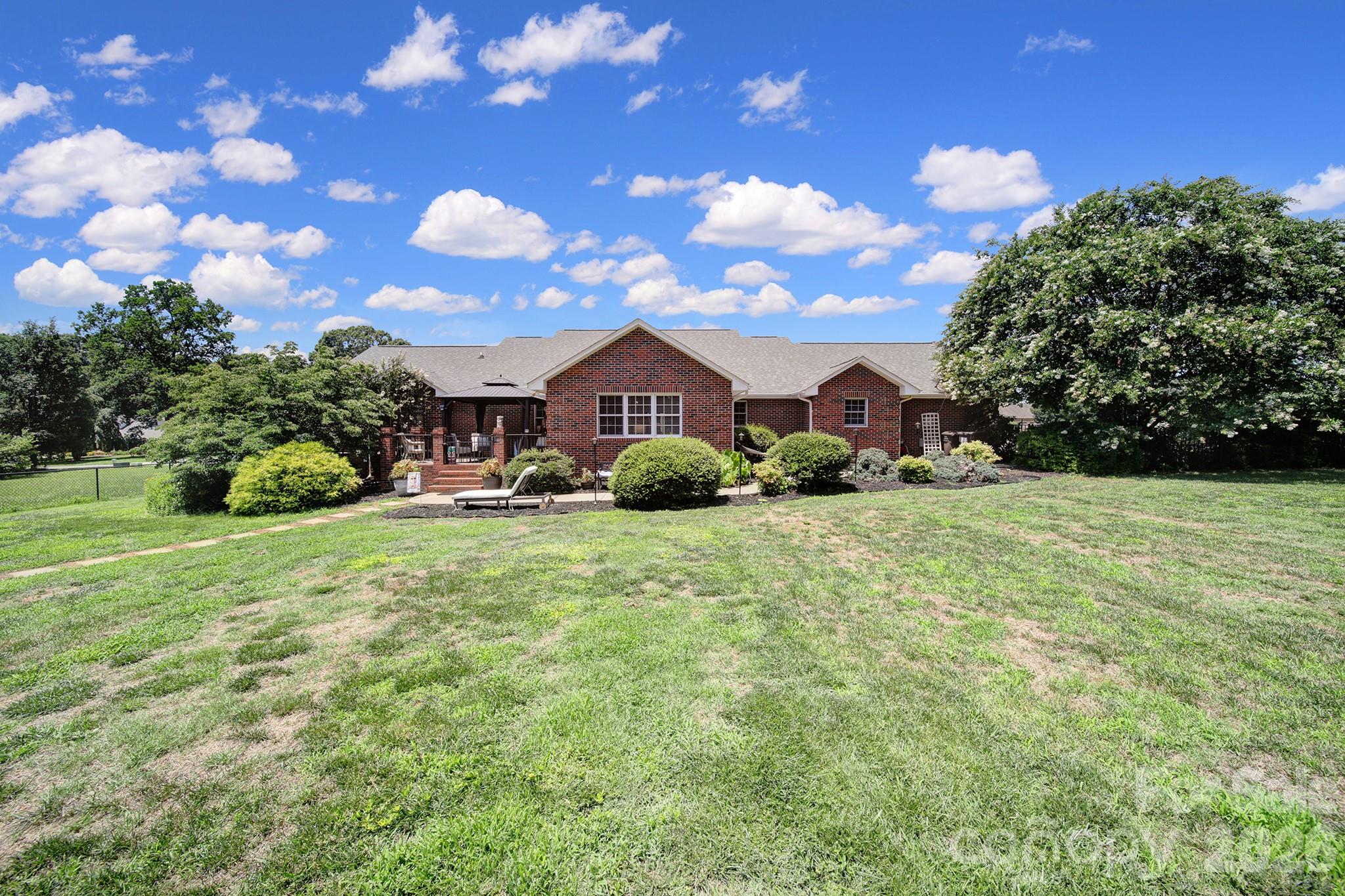129 Verna Drive — Statesville