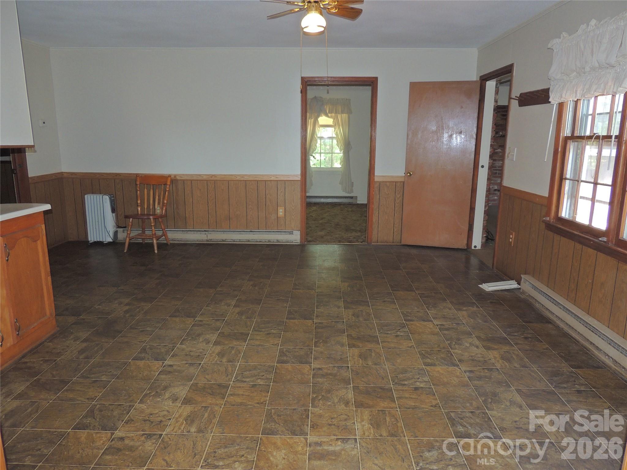 632 Rock Corner Road — Forest City