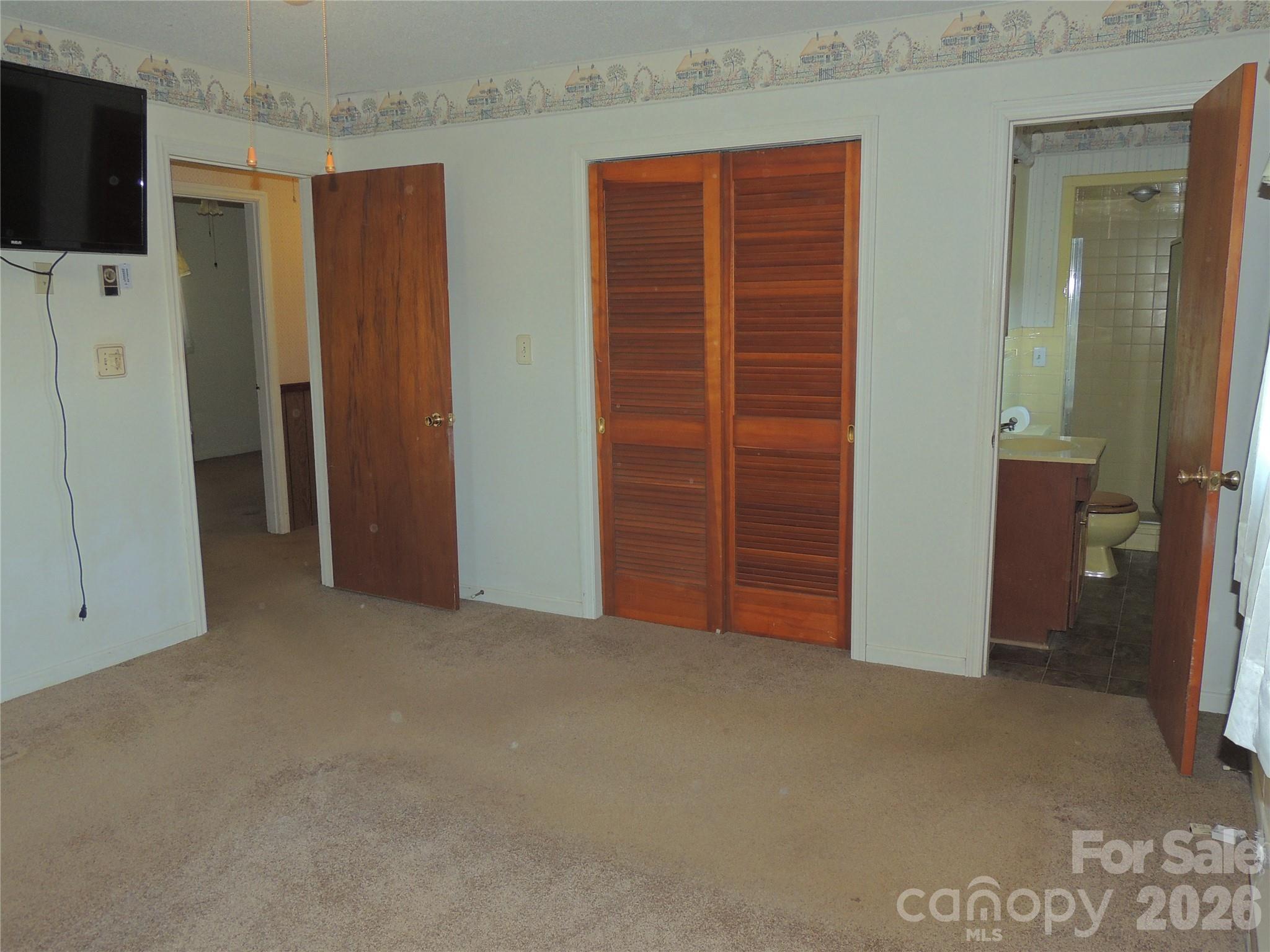 632 Rock Corner Road — Forest City