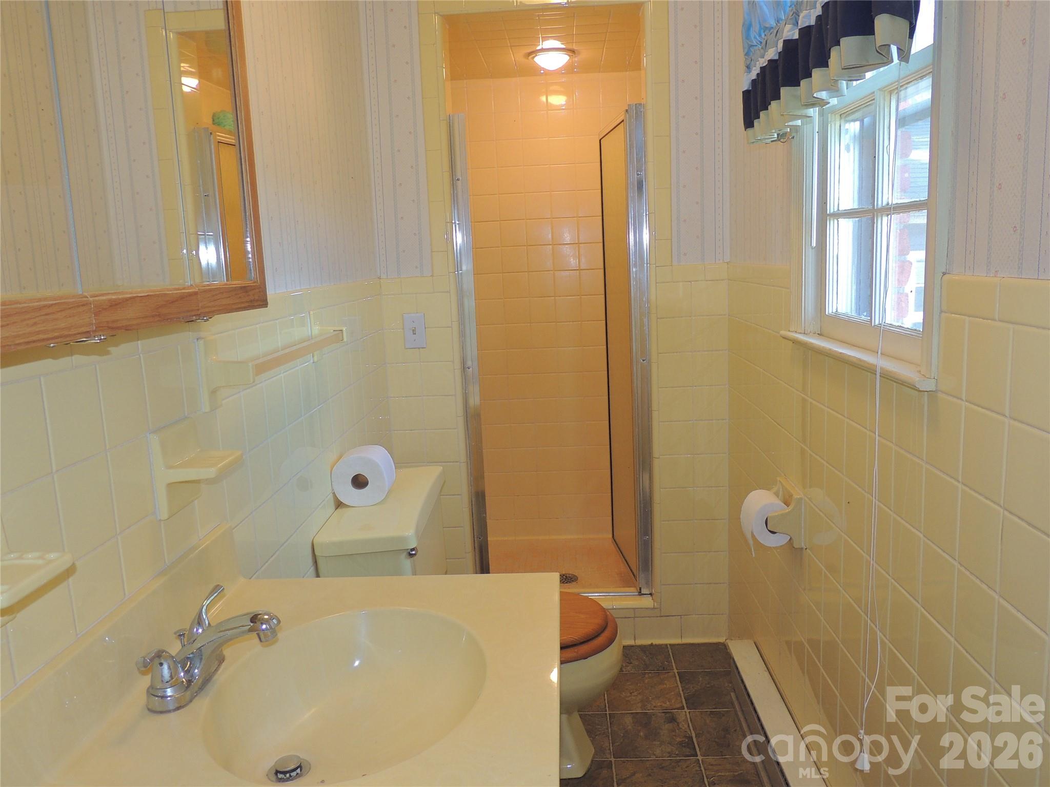 632 Rock Corner Road — Forest City