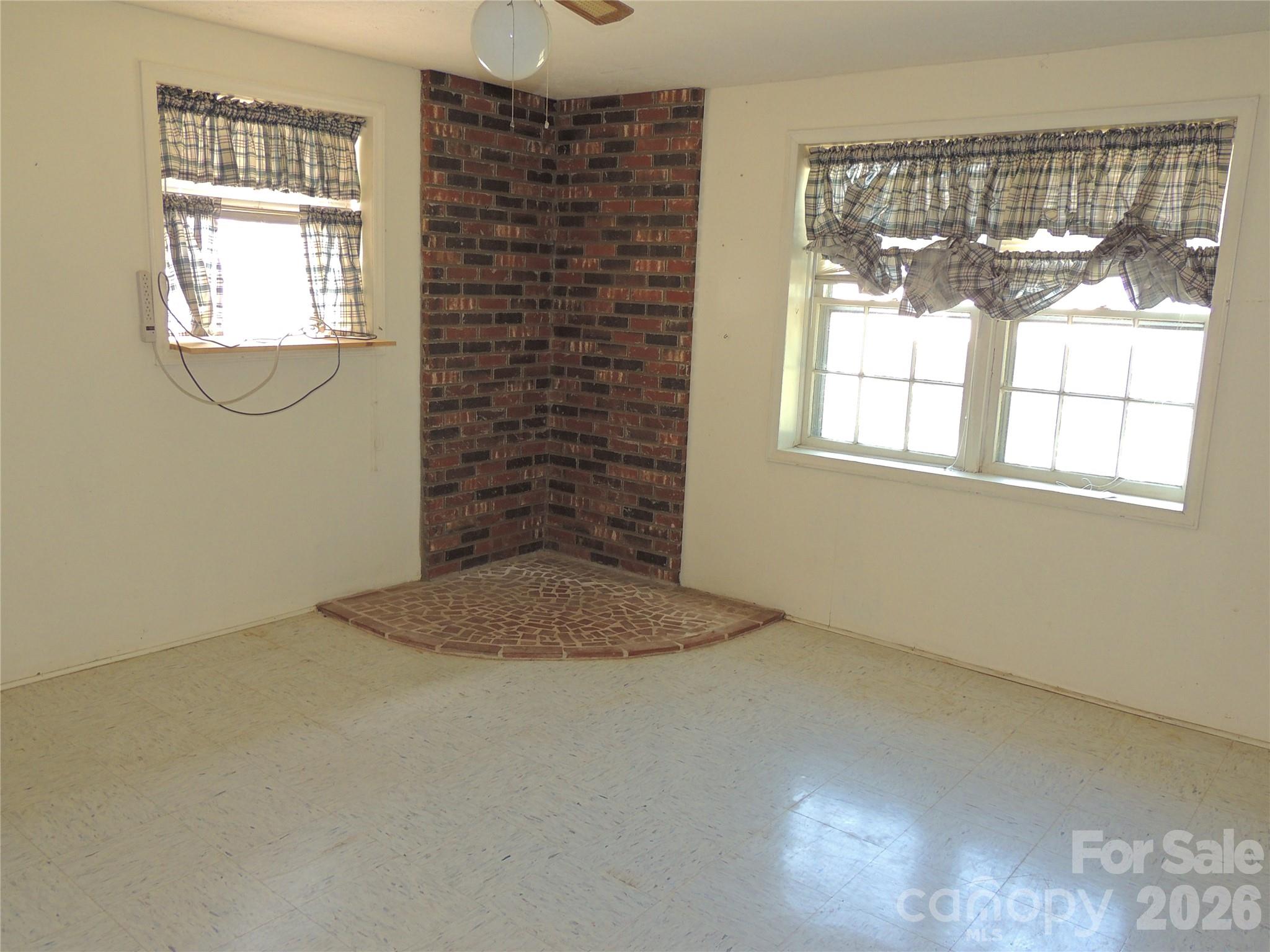 632 Rock Corner Road — Forest City