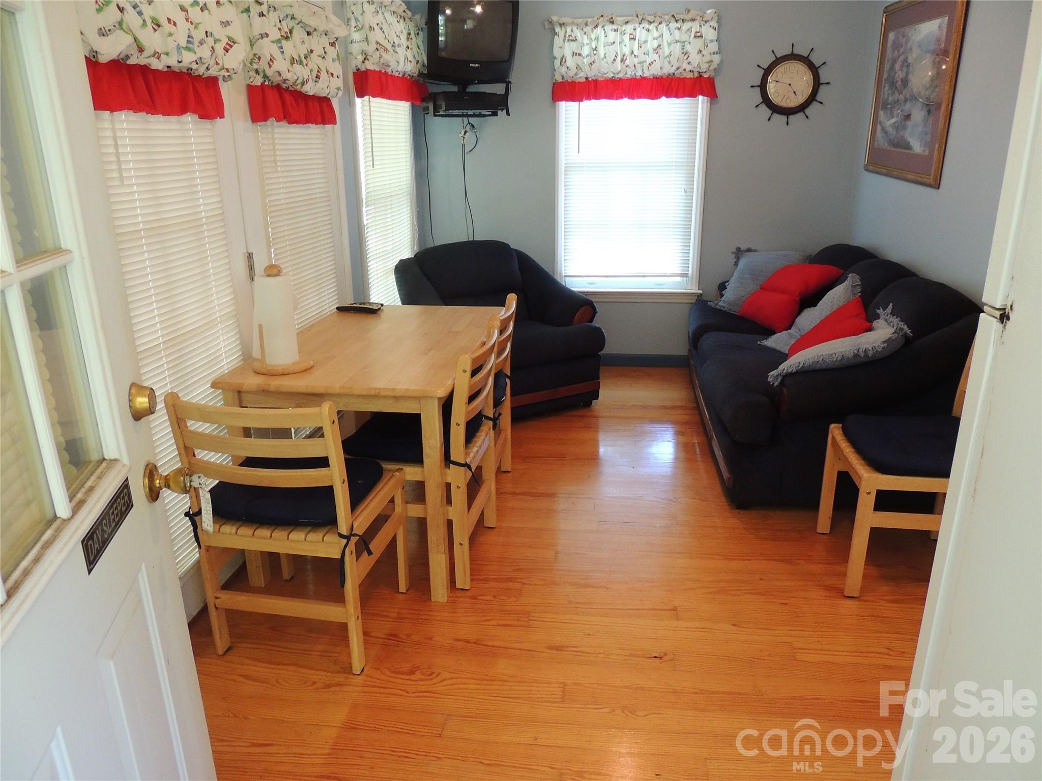 632 Rock Corner Road — Forest City