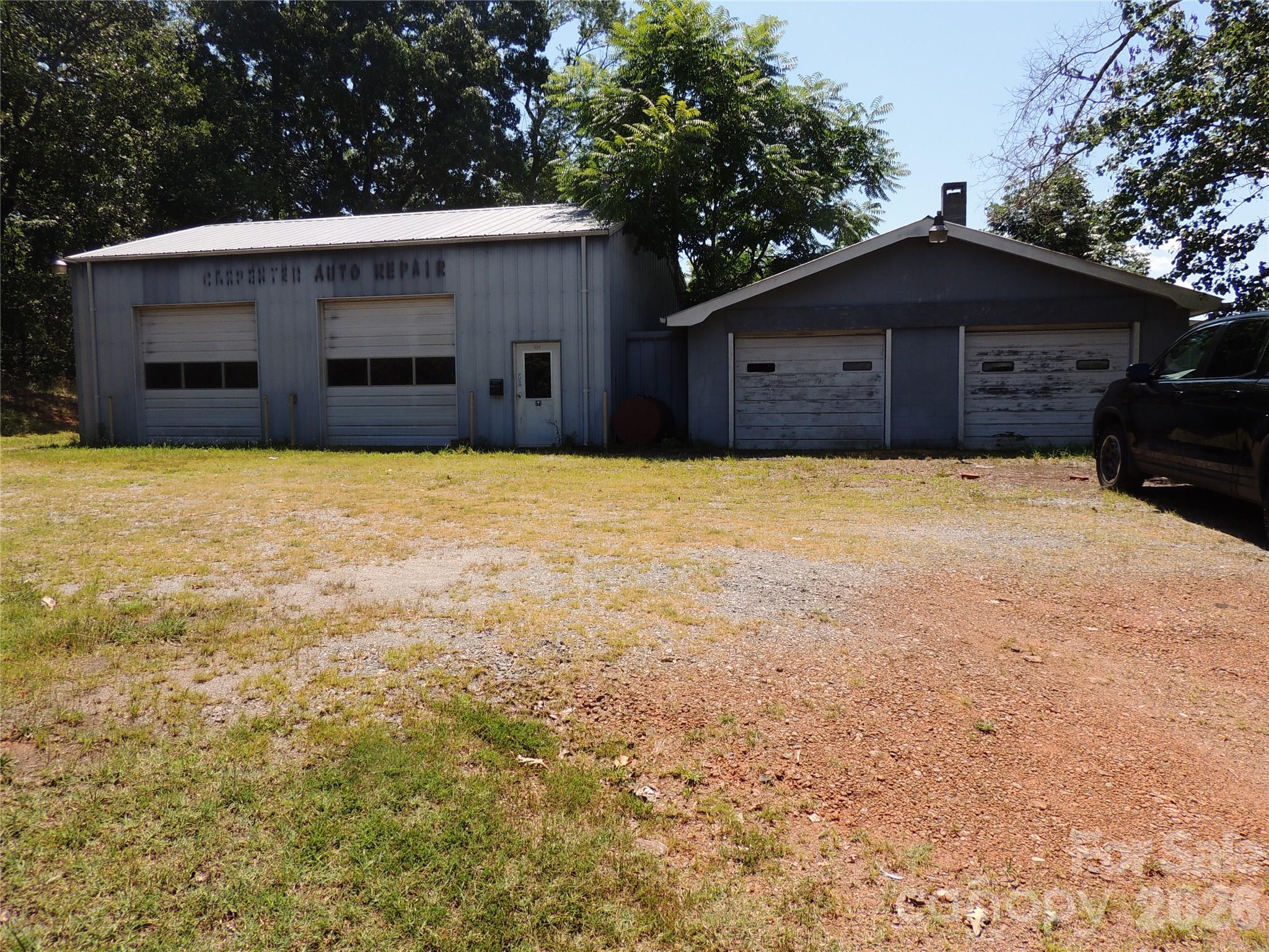 632 Rock Corner Road — Forest City