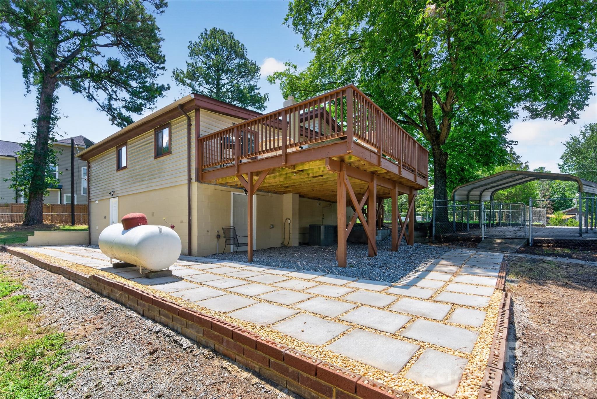7040 Pear Tree Road — Charlotte