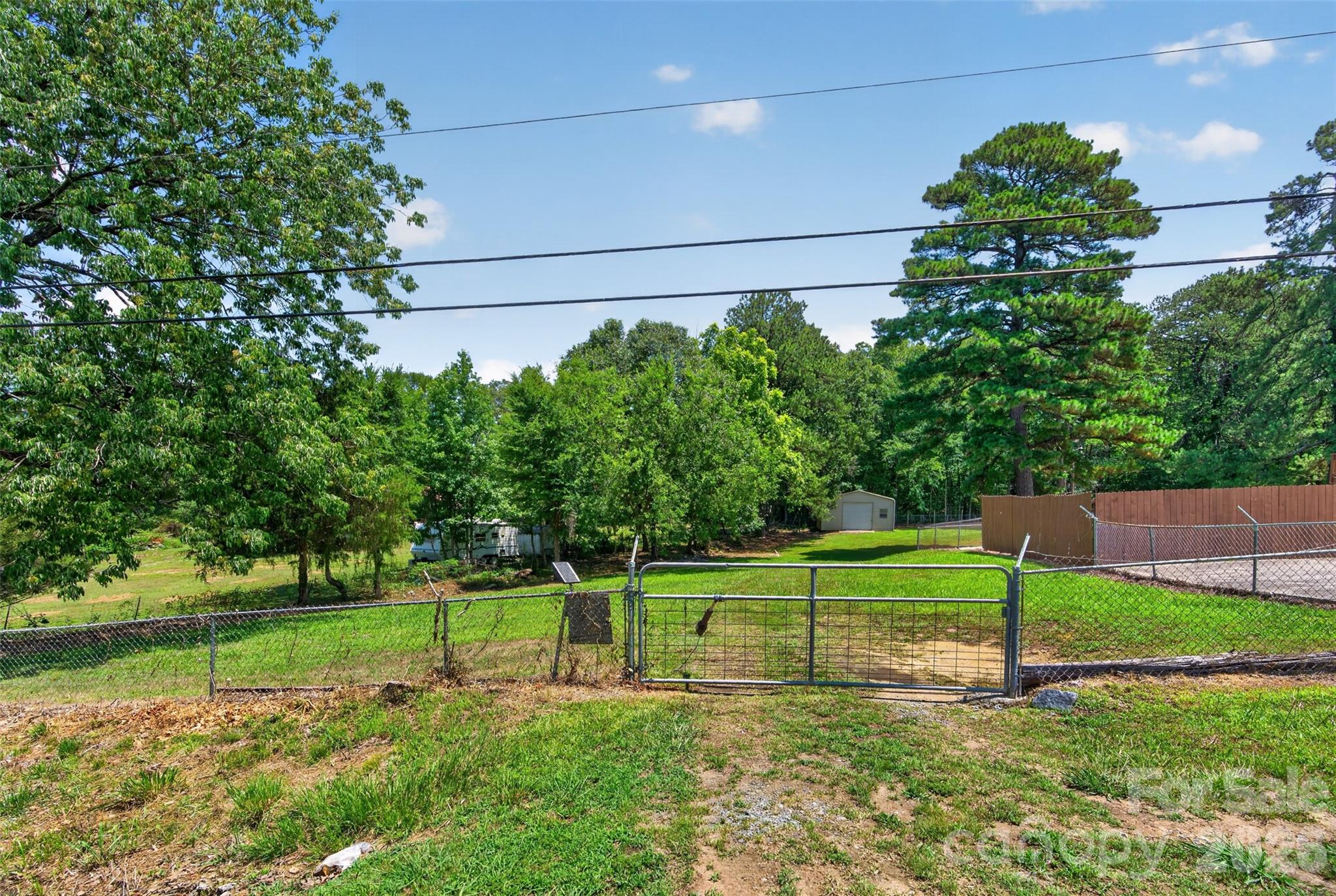 7040 Pear Tree Road — Charlotte
