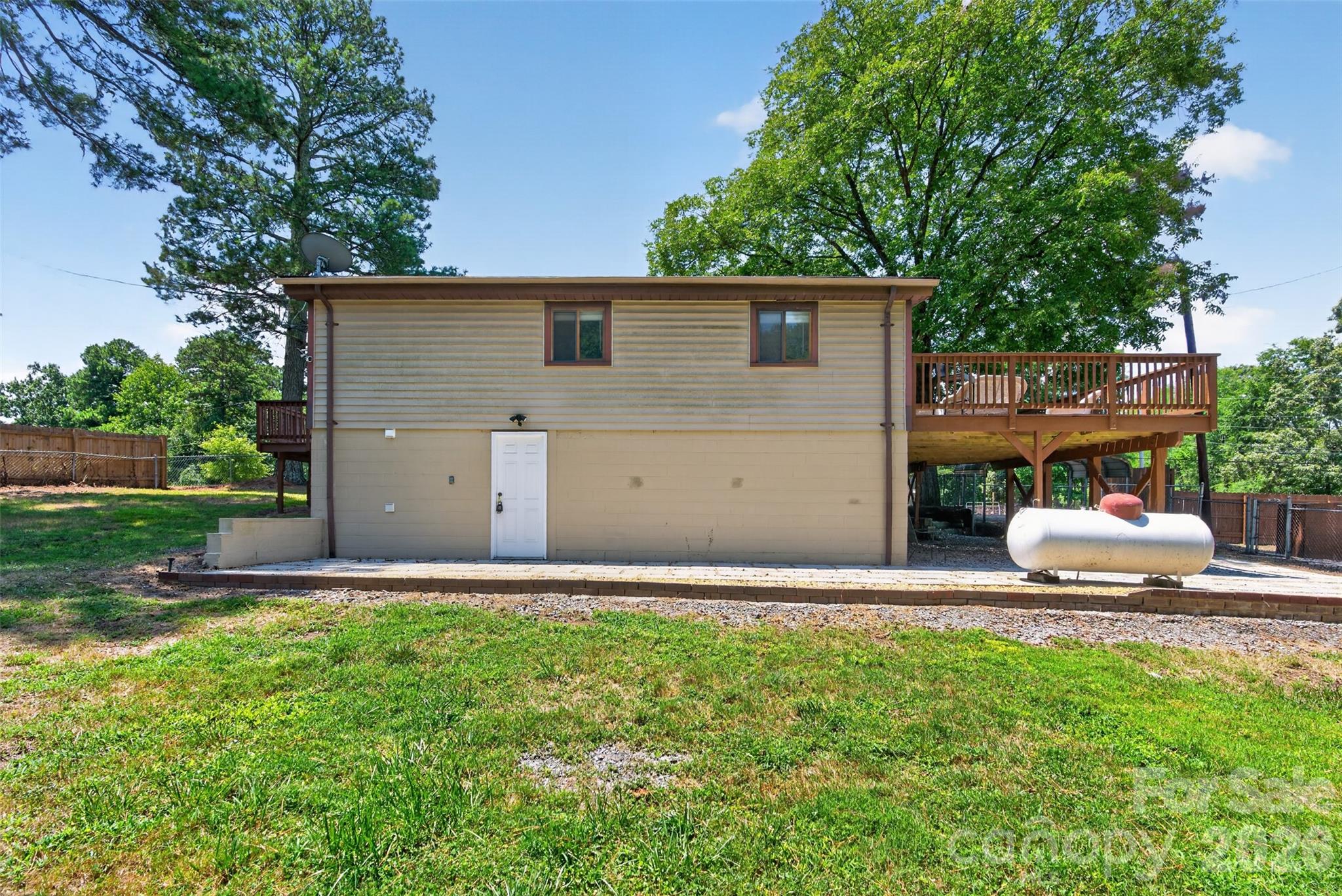 7040 Pear Tree Road — Charlotte